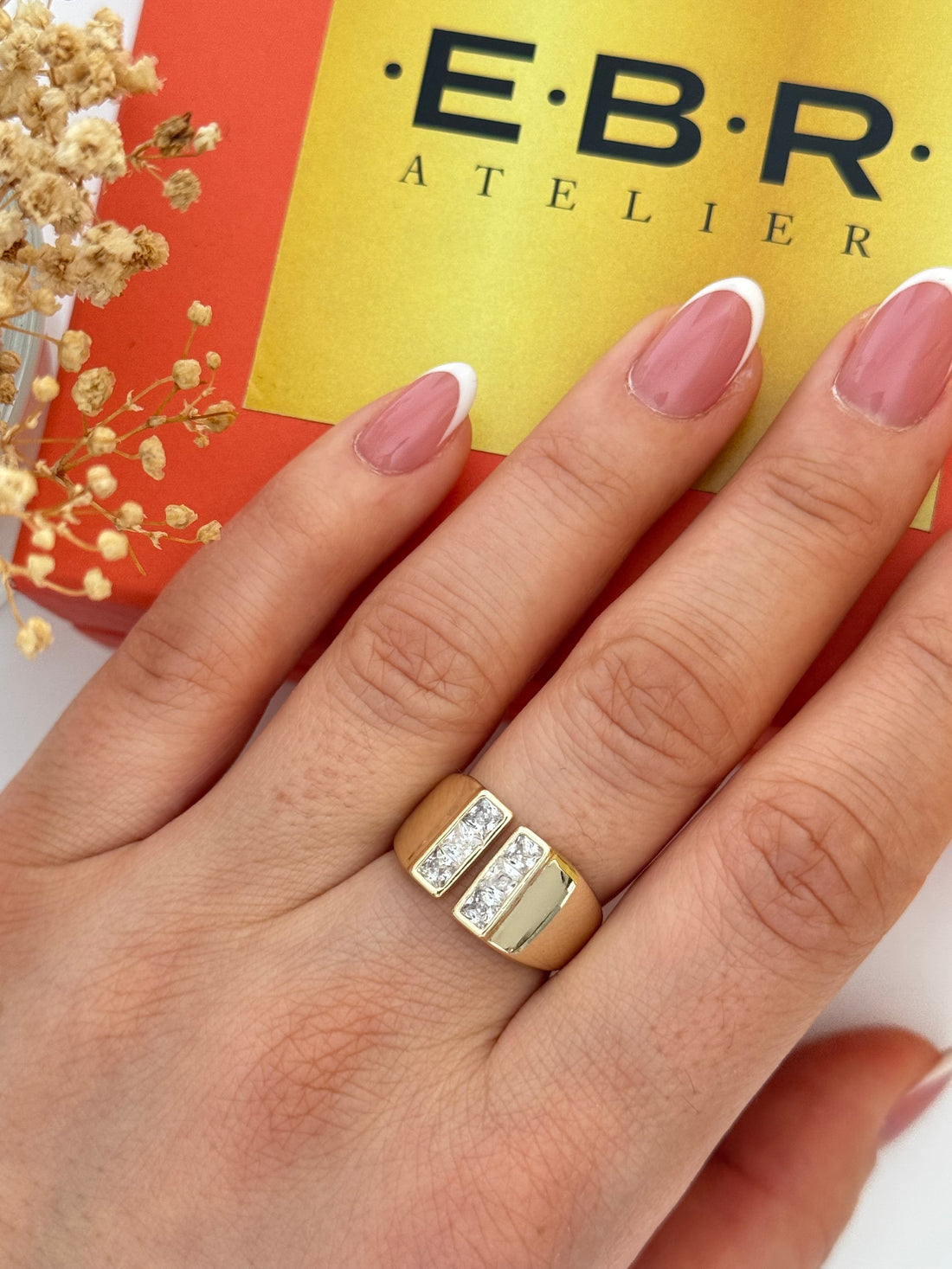 İTHAL TAŞ DETAYLI AYARLANABİLİR GOLD YÜZÜK