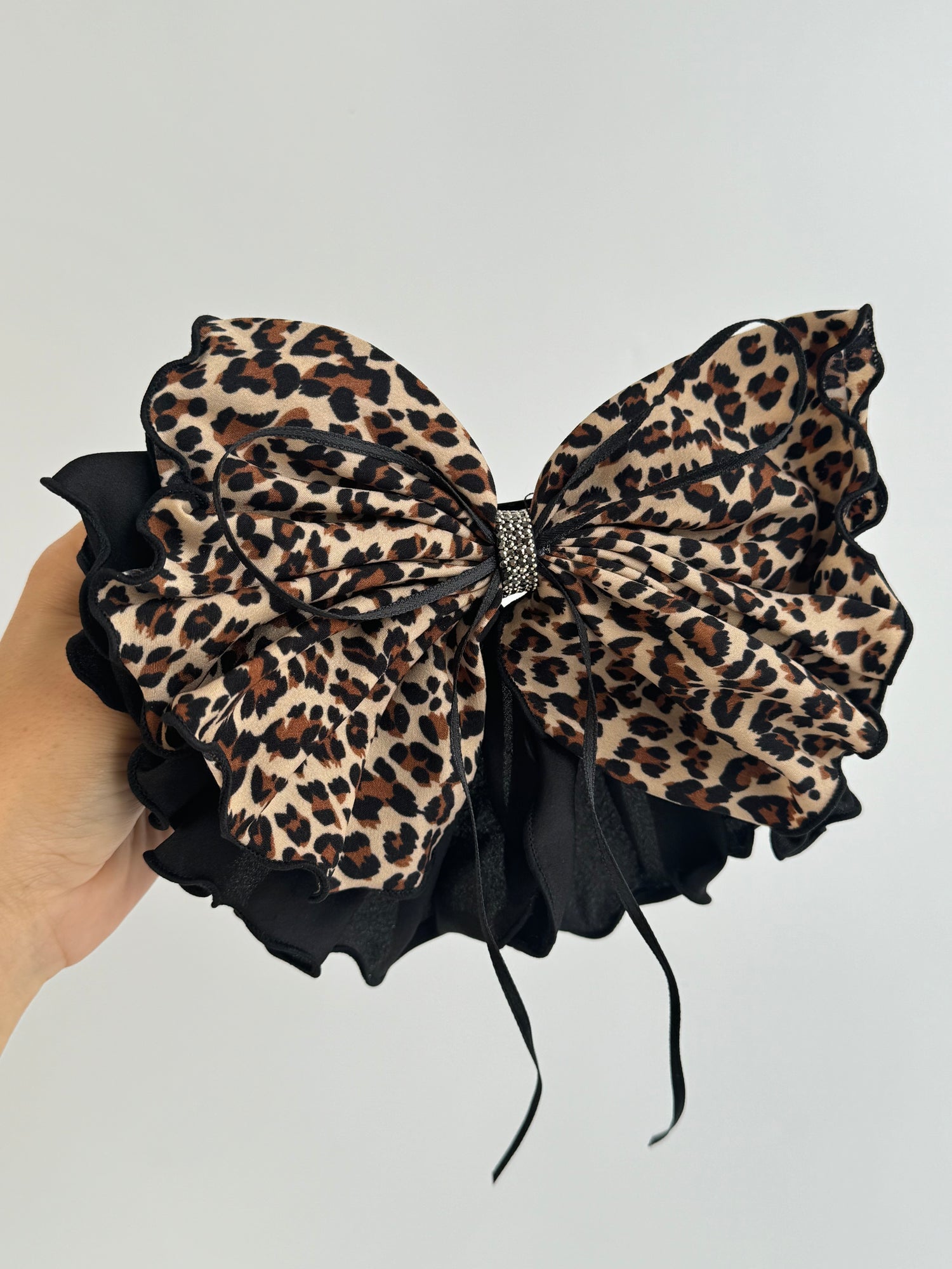 İTHAL FİYONKLU LEOPAR DETAYLI TOKA