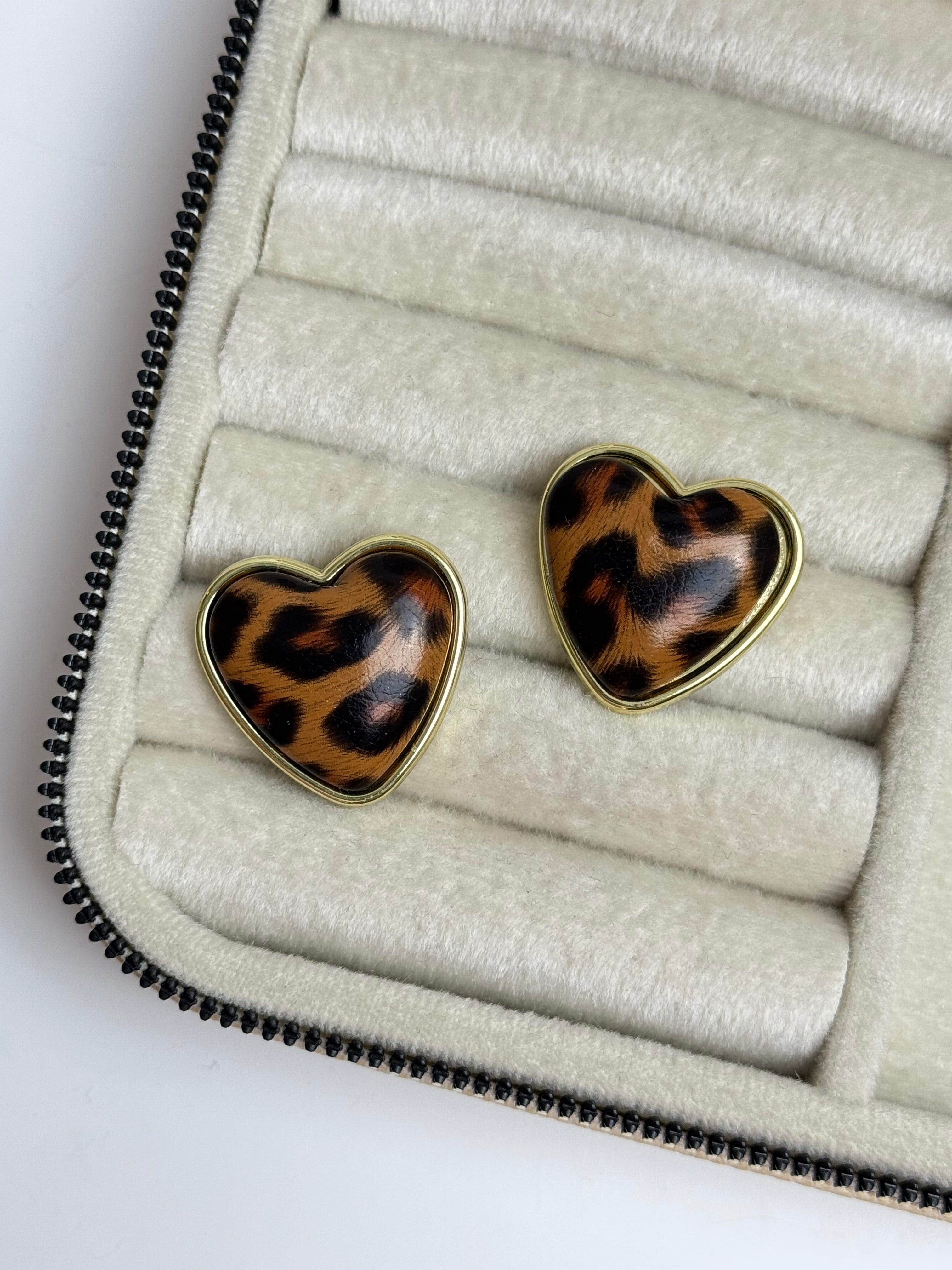 İTHAL LEOPAR KALPLİ MARKA MODEL KÜPE