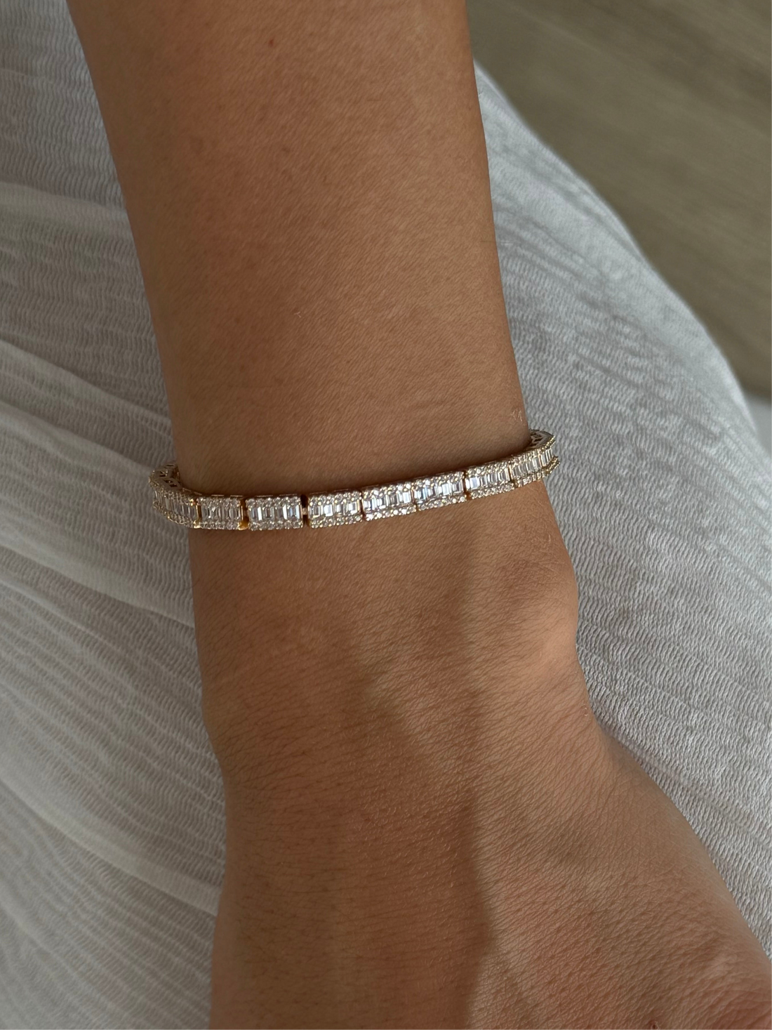 İTHAL ZİRKON TAŞLI SU YOLU GOLD BİLEKLİK