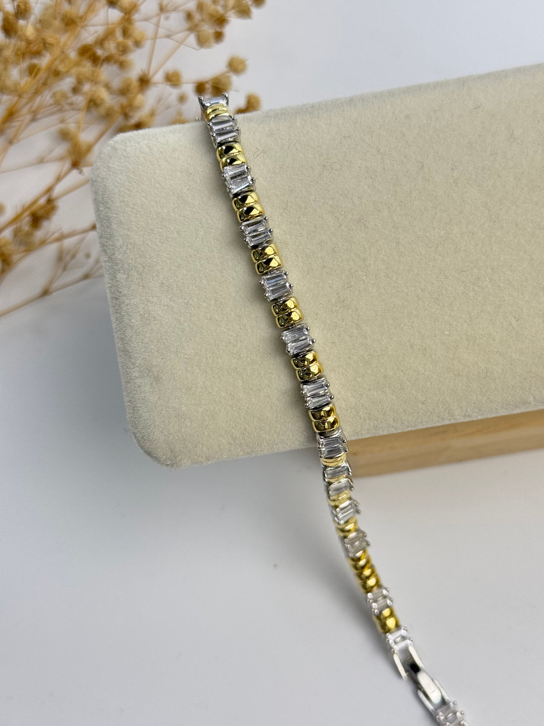 İTHAL TAŞ DETAYLI ÇİFT RENK BİLEKLİK