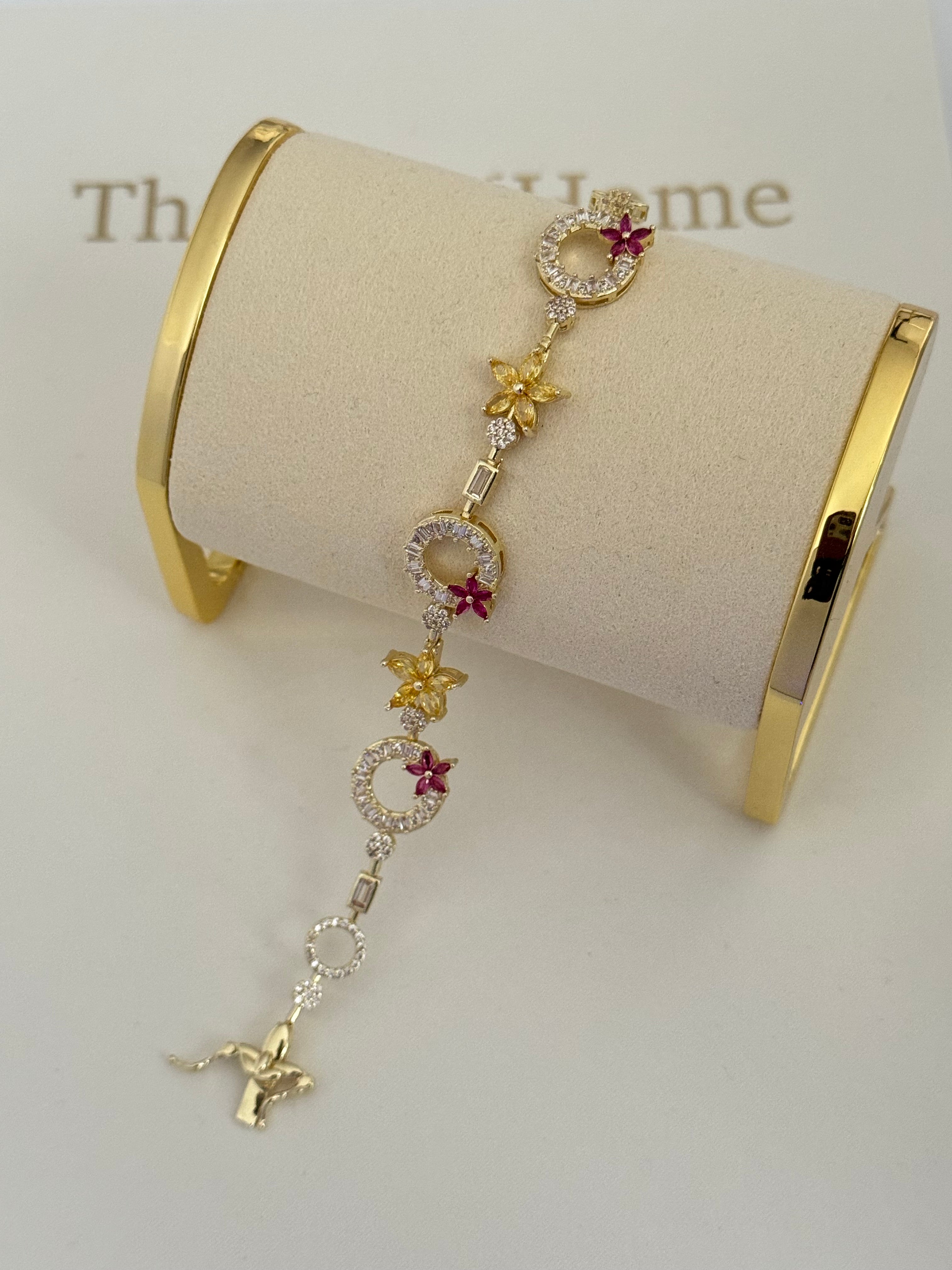 CELİNE YILDIZ DETAYLI GOLD BİLEKLİK