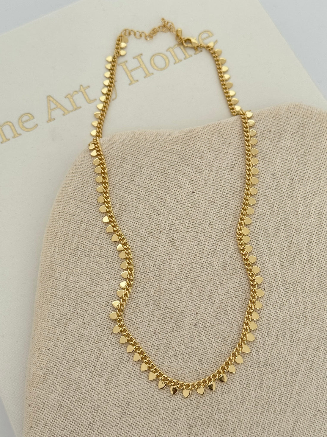 VİONNA KALP DETAYLI GOLD KOLYE