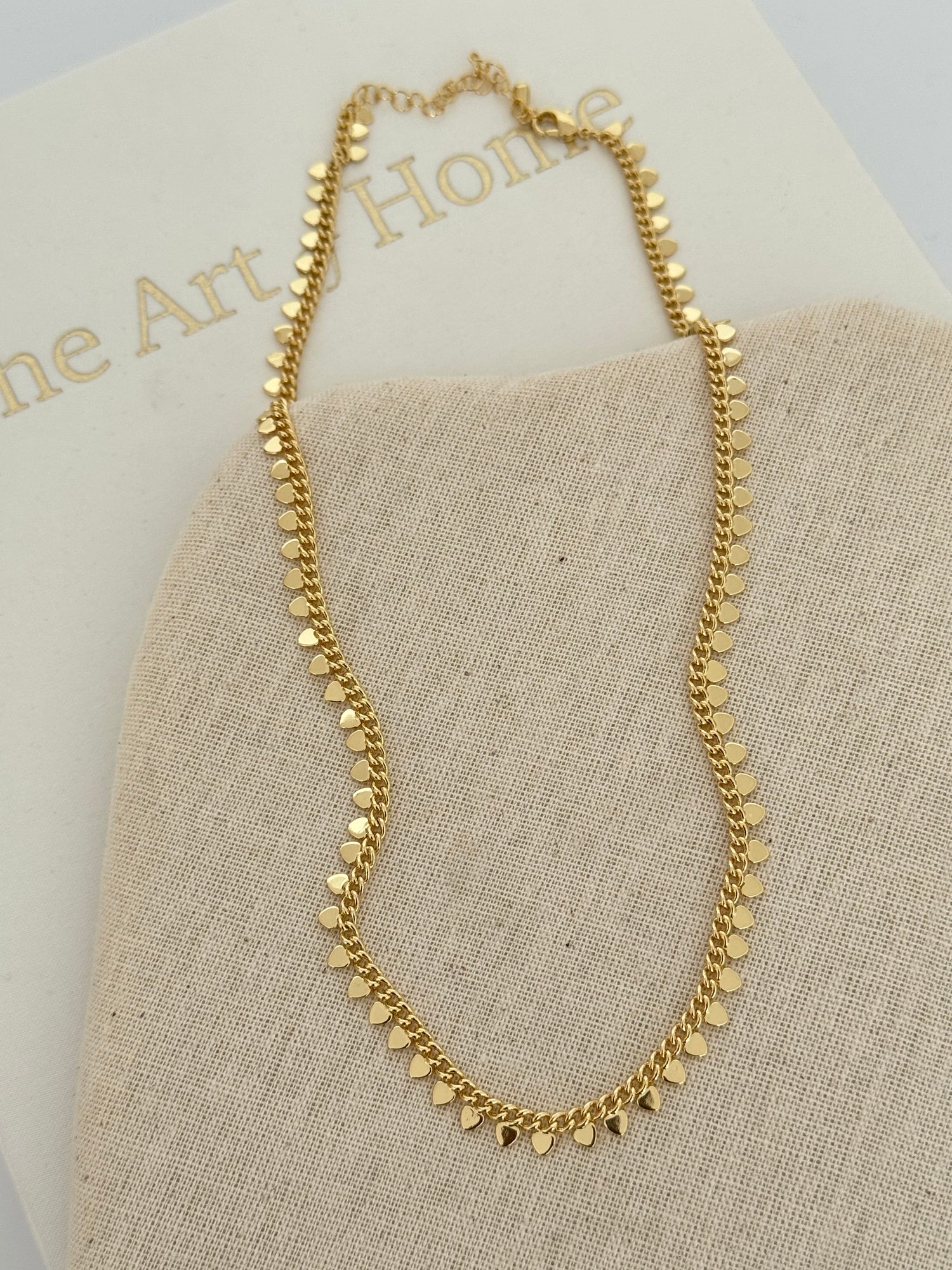 VİONNA KALP DETAYLI GOLD KOLYE