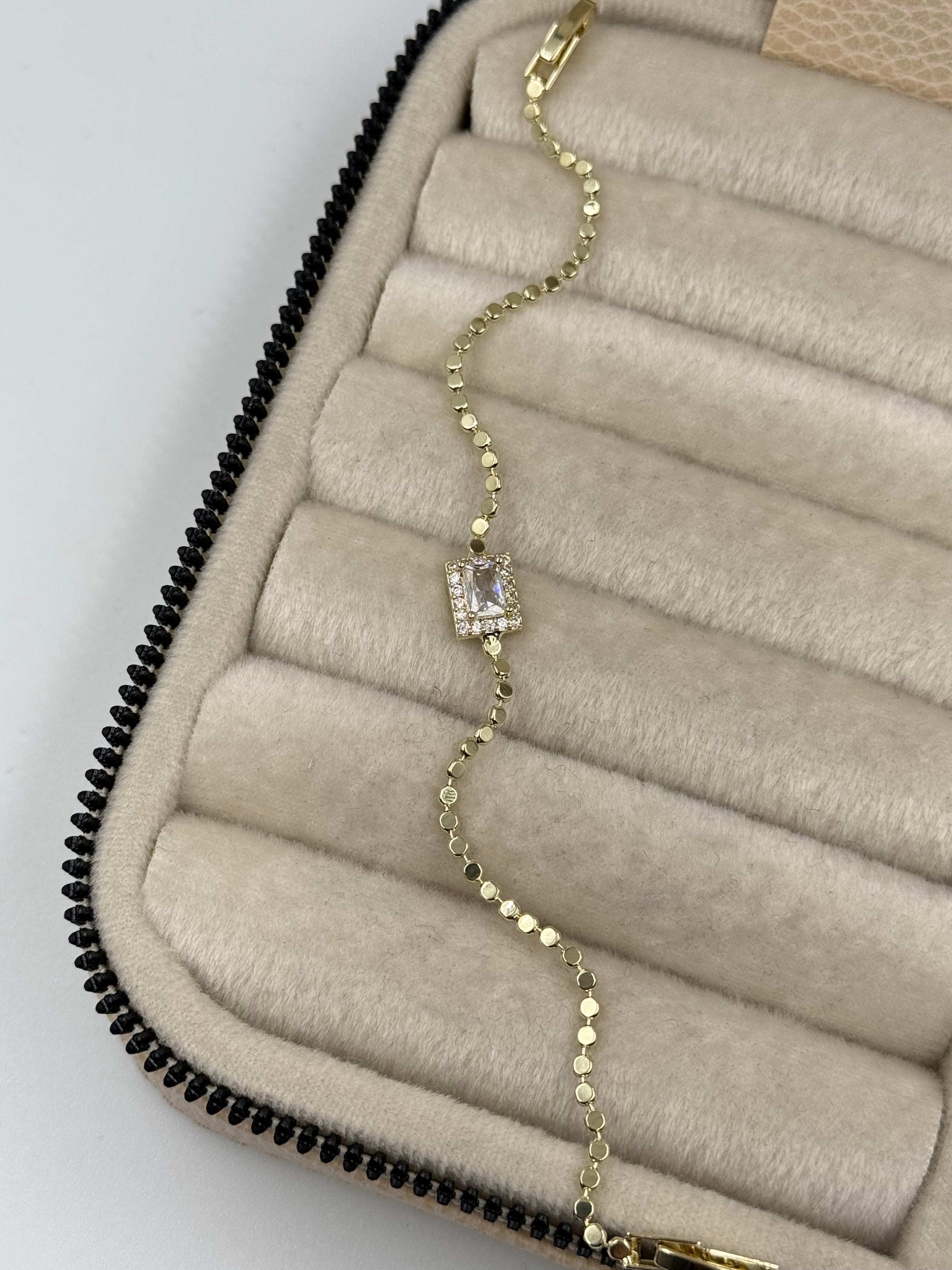 AVENA BAGET TAŞ DETAYLI EZME GOLD BİLEKLİK