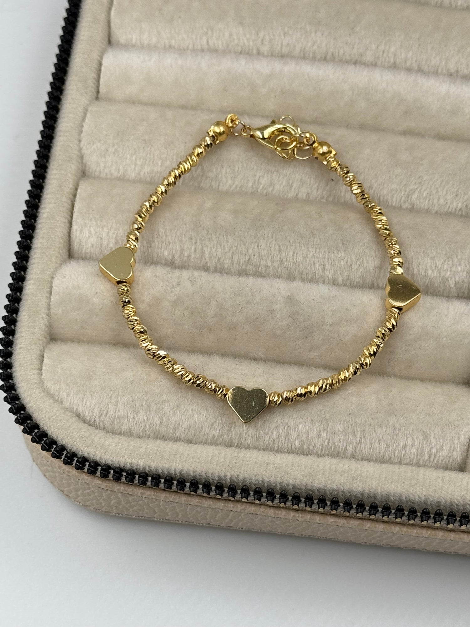 İTHAL KALP DETAYLI DORİKA GOLD BİLEKLİK