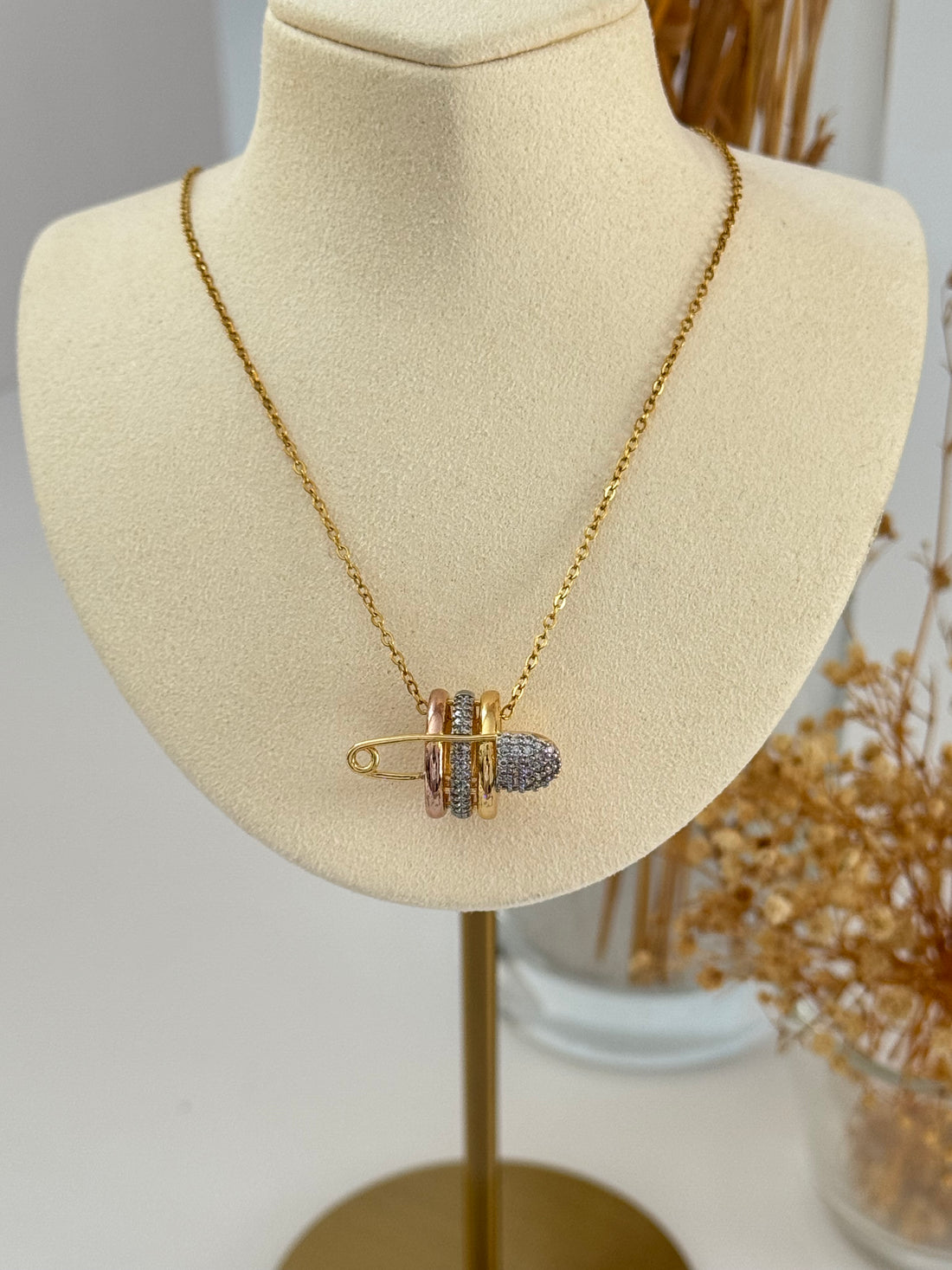 İTHAL KANCA İĞNE DETAYLI HALKALI ÇELİK KOLYE