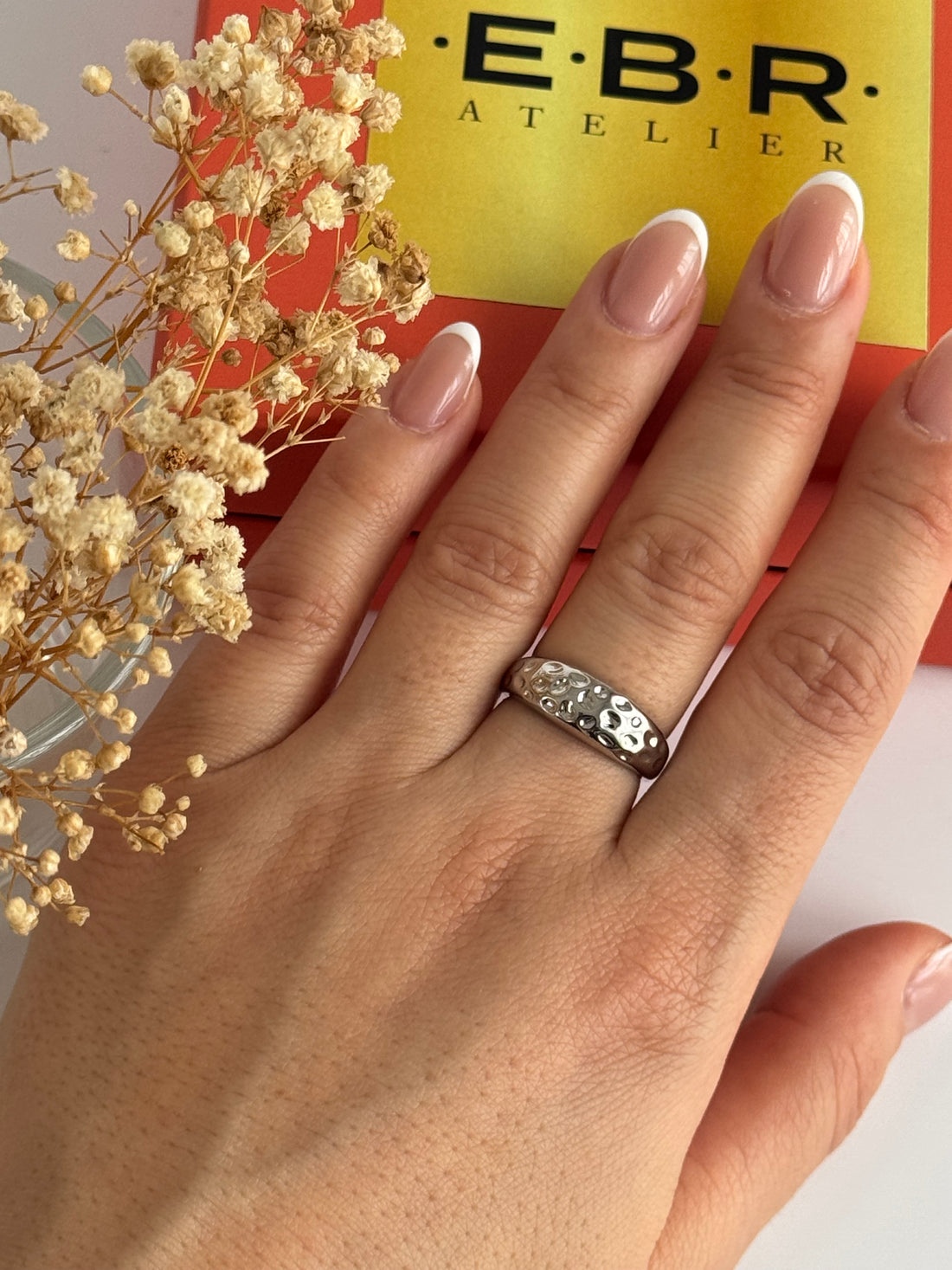 İTHAL DETAYLI SİLVER AYARLANABİLİR YÜZÜK