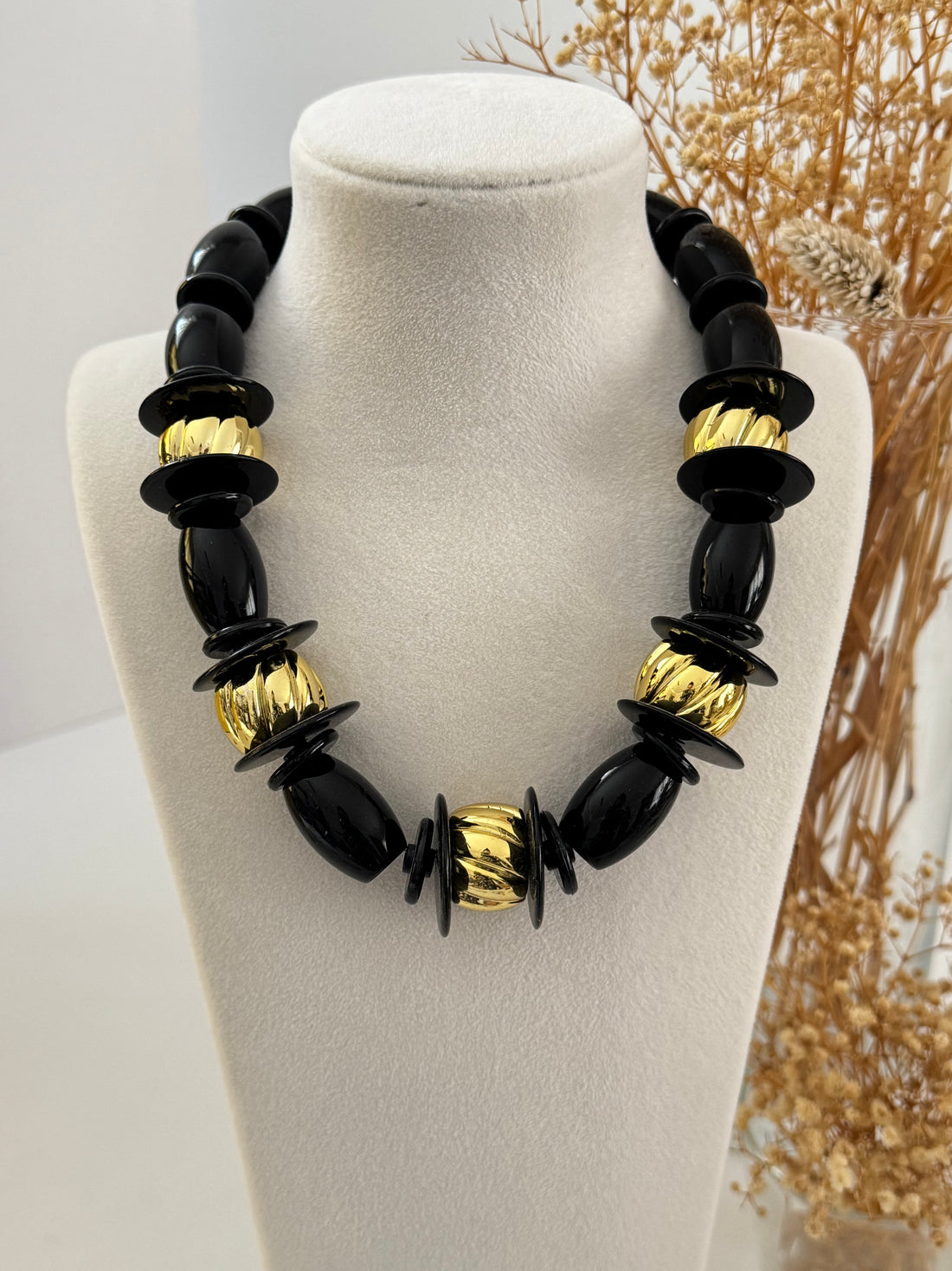 İTHAL SİYAH BONCUK KOLYE