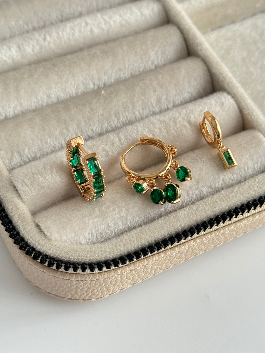 İTHAL YEŞİL TAŞLI GOLD 3LÜ KÜPE SETİ