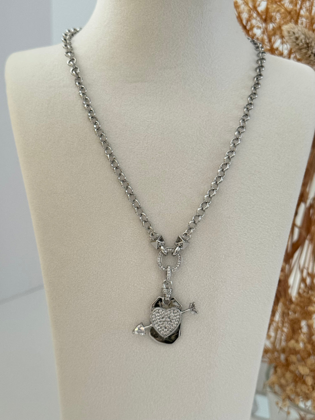 İTHAL KALP DETAYLI SİLVER ZİNCİR KOLYE