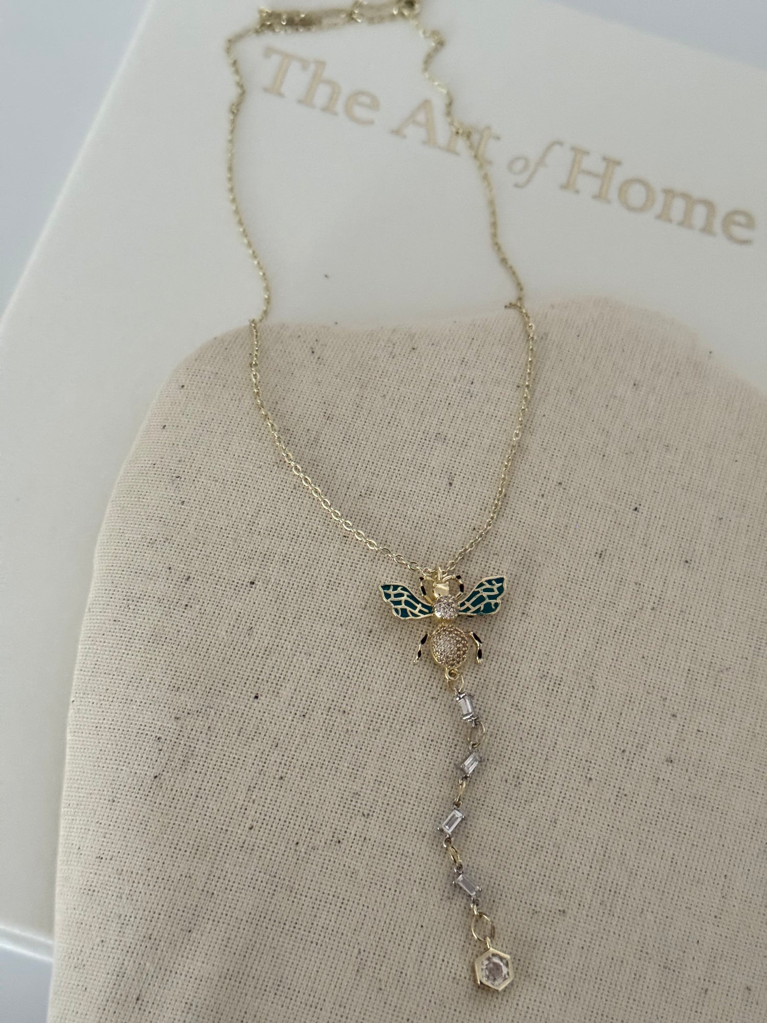 ALİX KELEBEK DETAYLI GOLD Y KOLYE