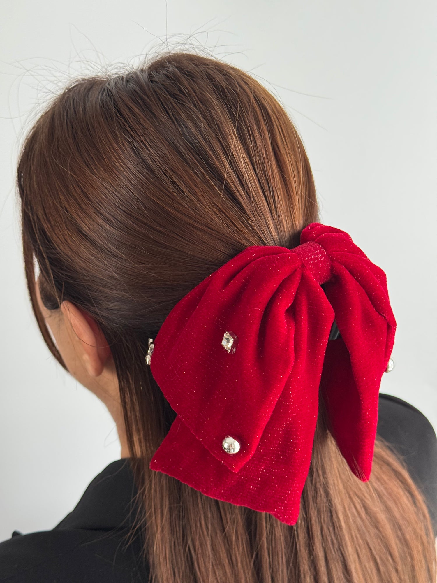 İTHAL KIRMIZI KADİFE FİYONKLU MANDAL TOKA