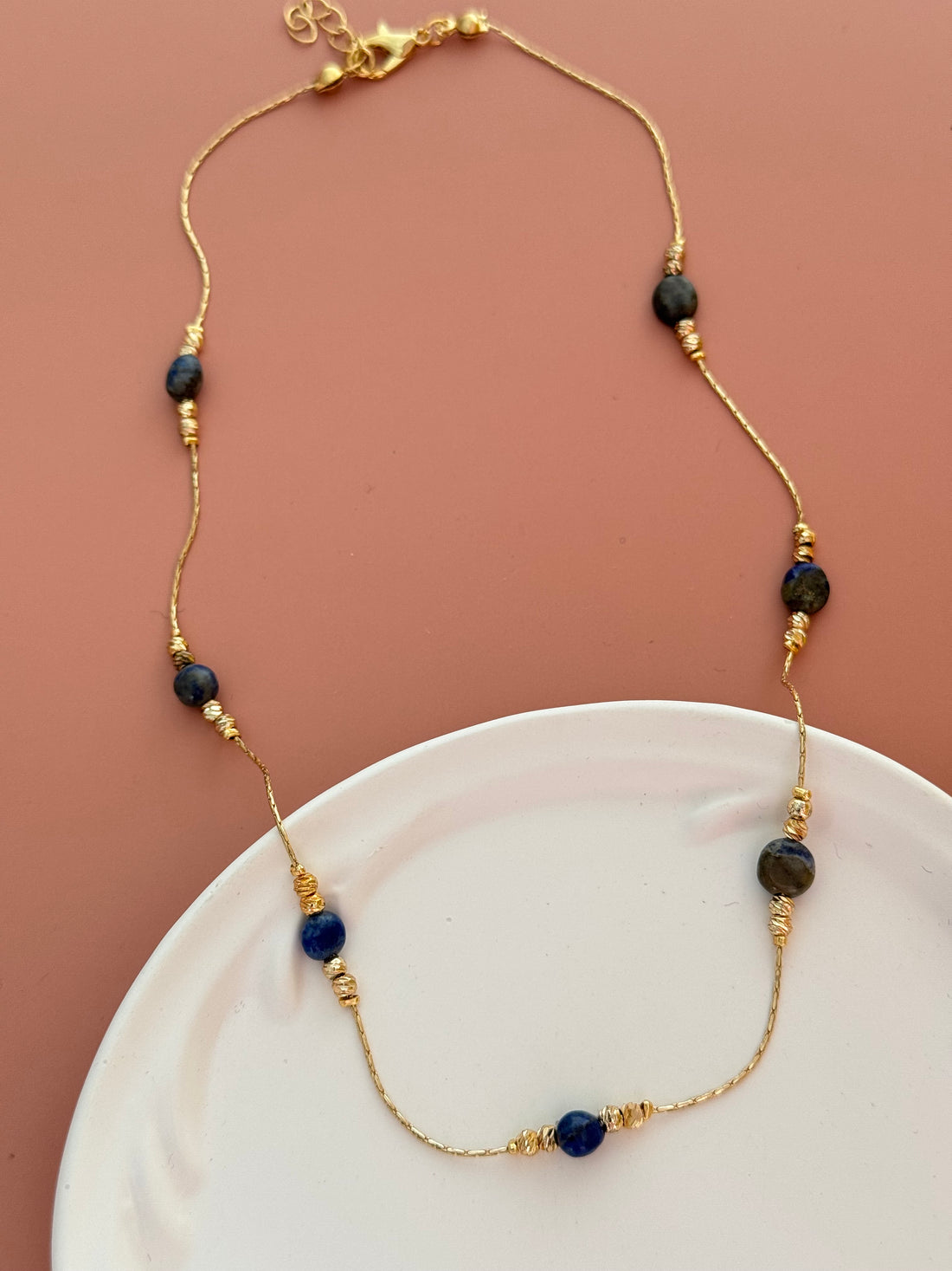 SİYARE LACİVERT DOĞAL TAŞLI ALTIN KAPLAMA KOLYE