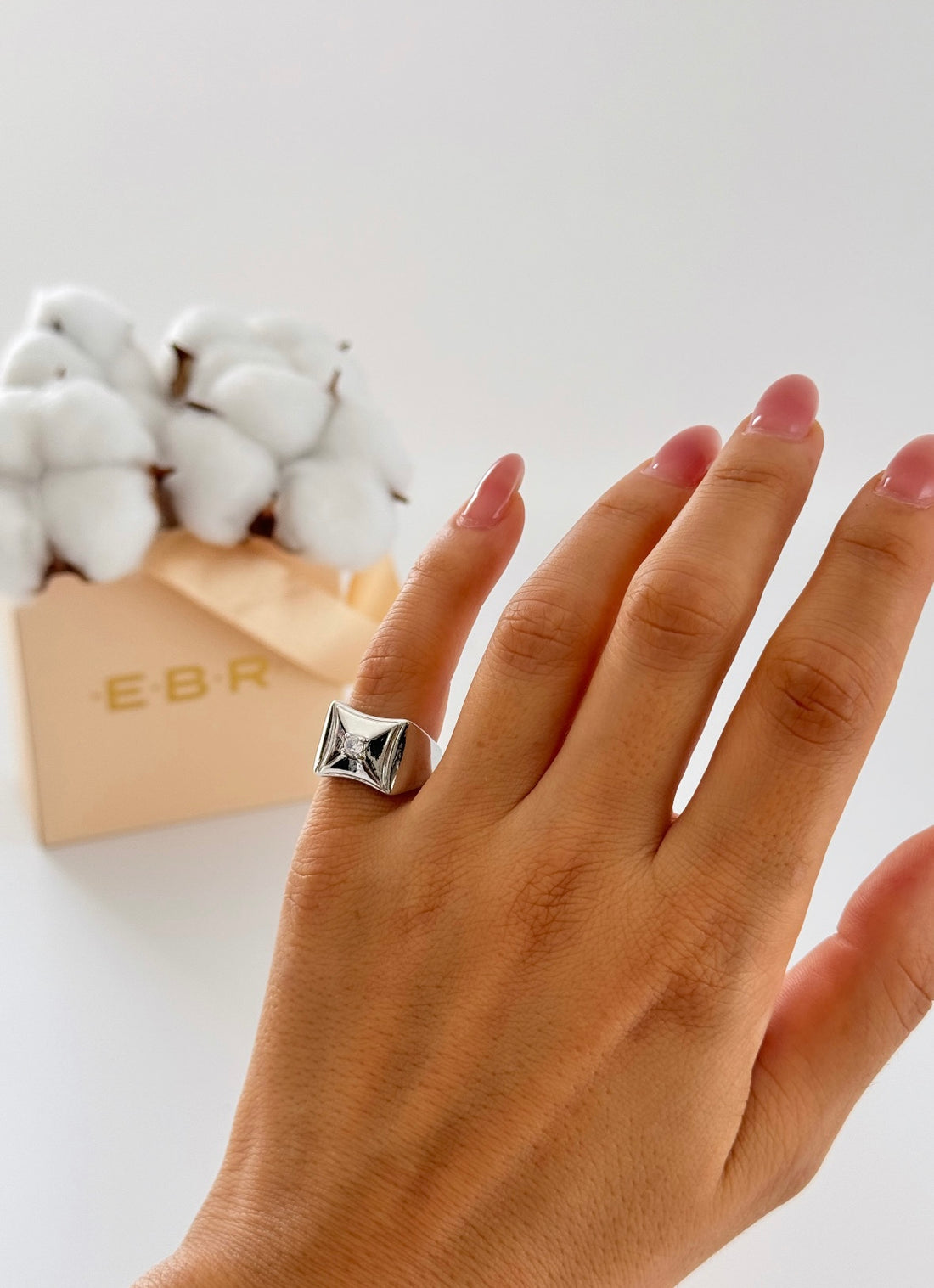 İTHAL TAŞLI KARE SİLVER SERÇE PARMAK AYARLANABİLİR YÜZÜK