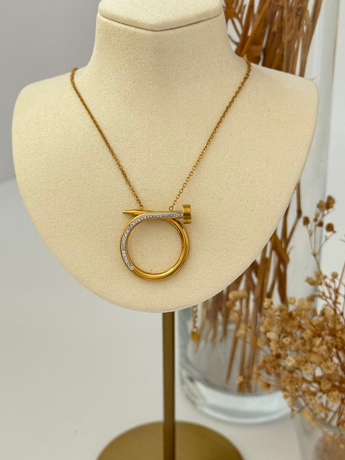 ÇİVİ DETAYLI GOLD ÇELİK KOLYE