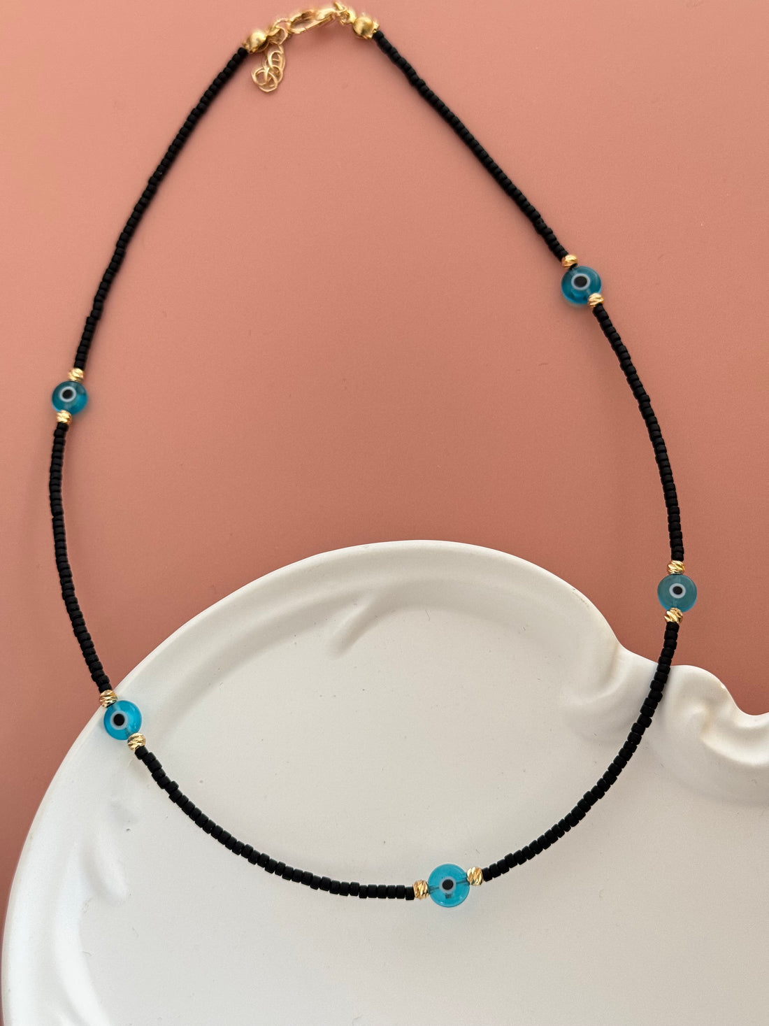 ELUN NAZAR BONCUK DETAYLI SİYAH BONCUK KOLYE