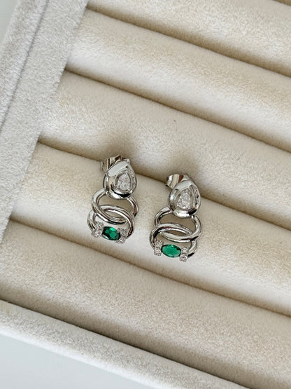 İTHAL YEŞİL TAŞ DETAYLI SİLVER KÜPE