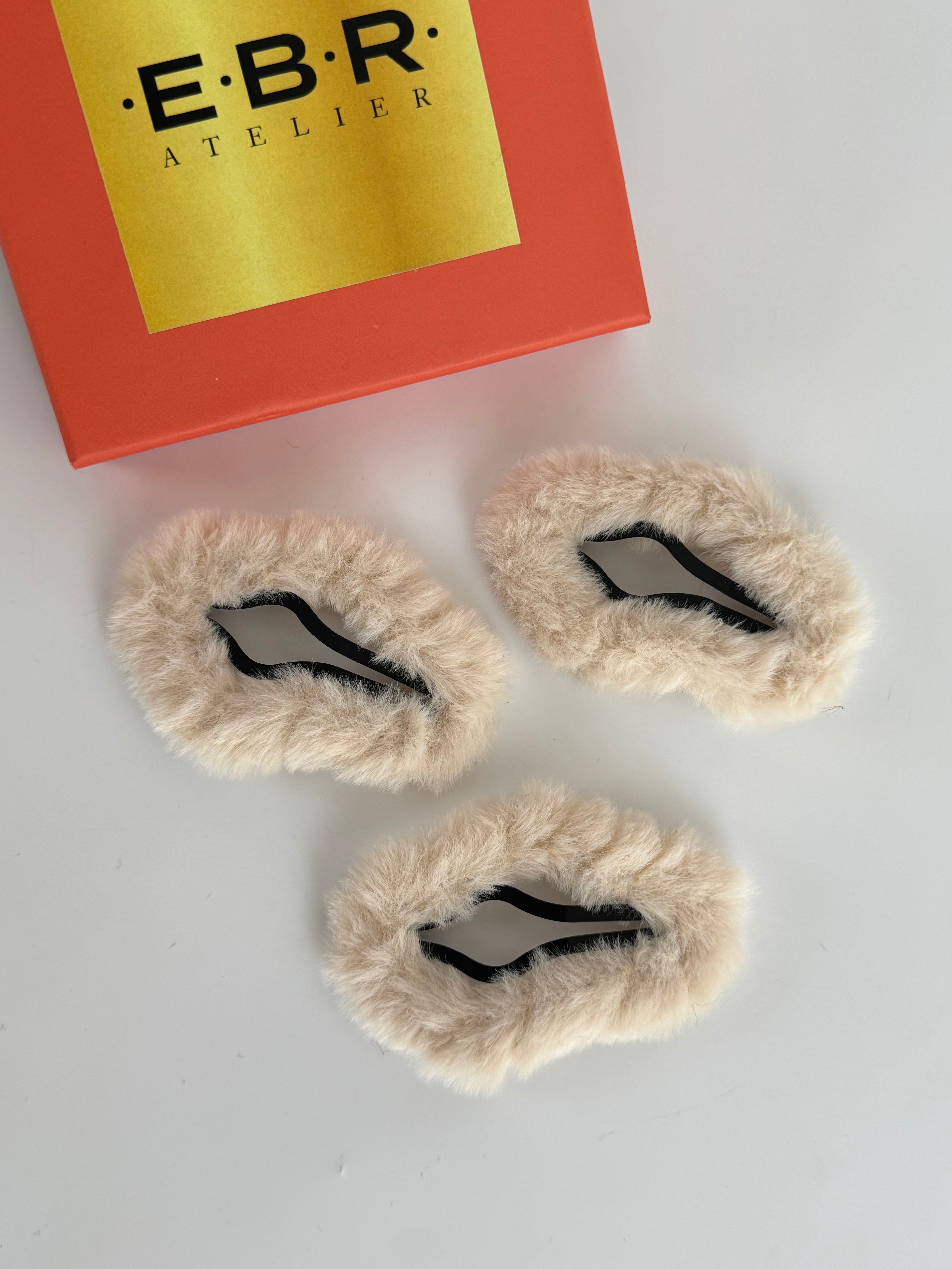 İTHAL PELUŞ KREM ÇITÇITLI TOKA(1 adet içindir)