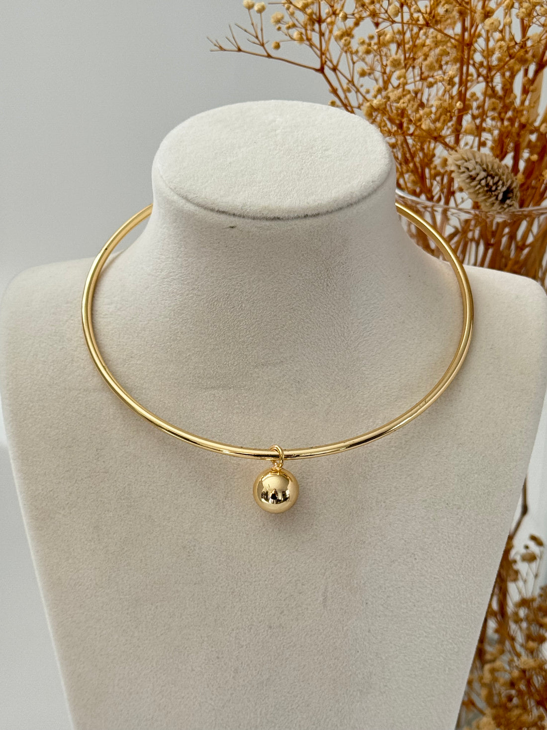 İTHAL TOP DETAYLI CHOKER GOLD KOLYE