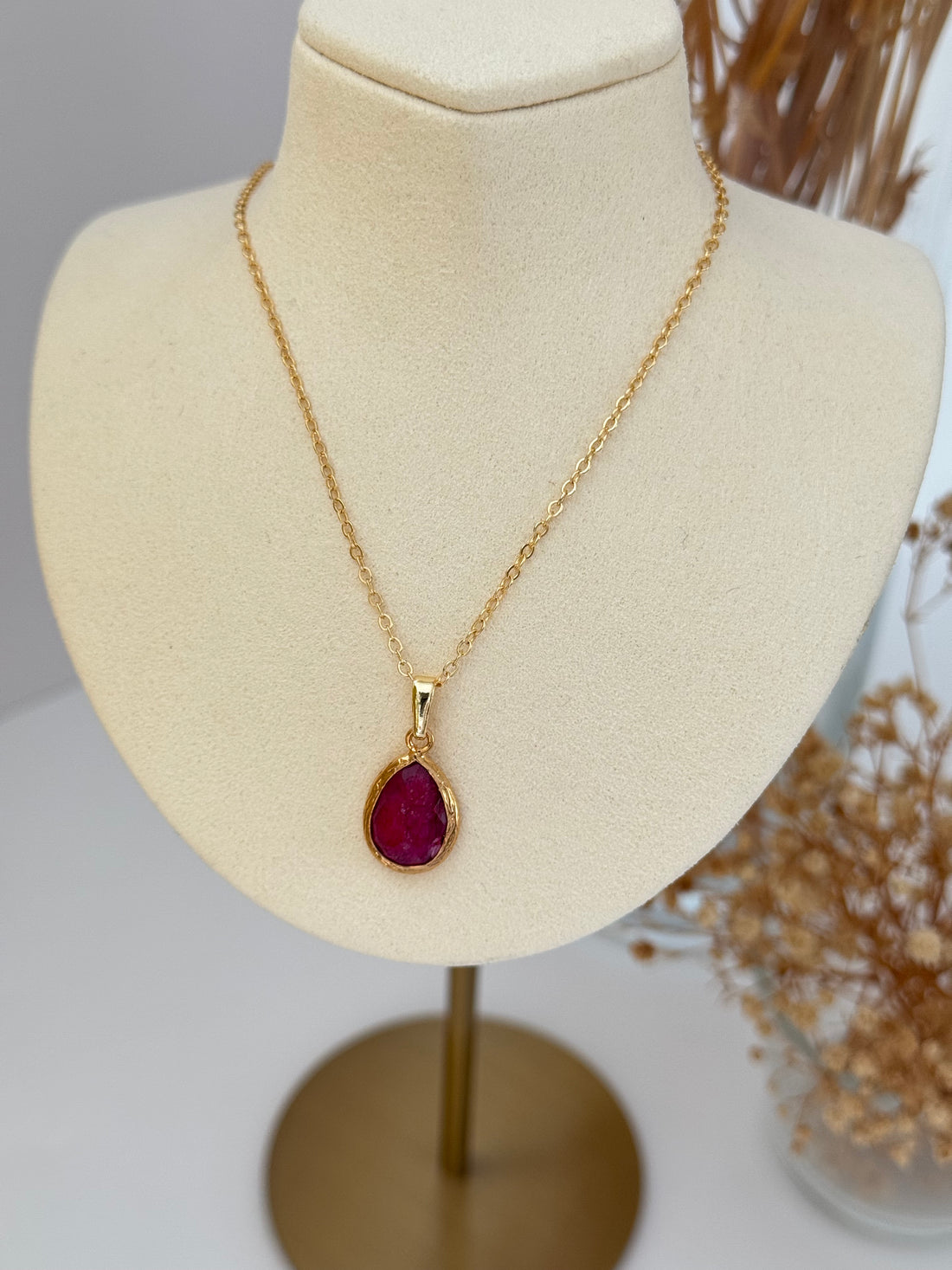 PEMBE DOĞAL TAŞLI ALTIN KAPLAMA KOLYE