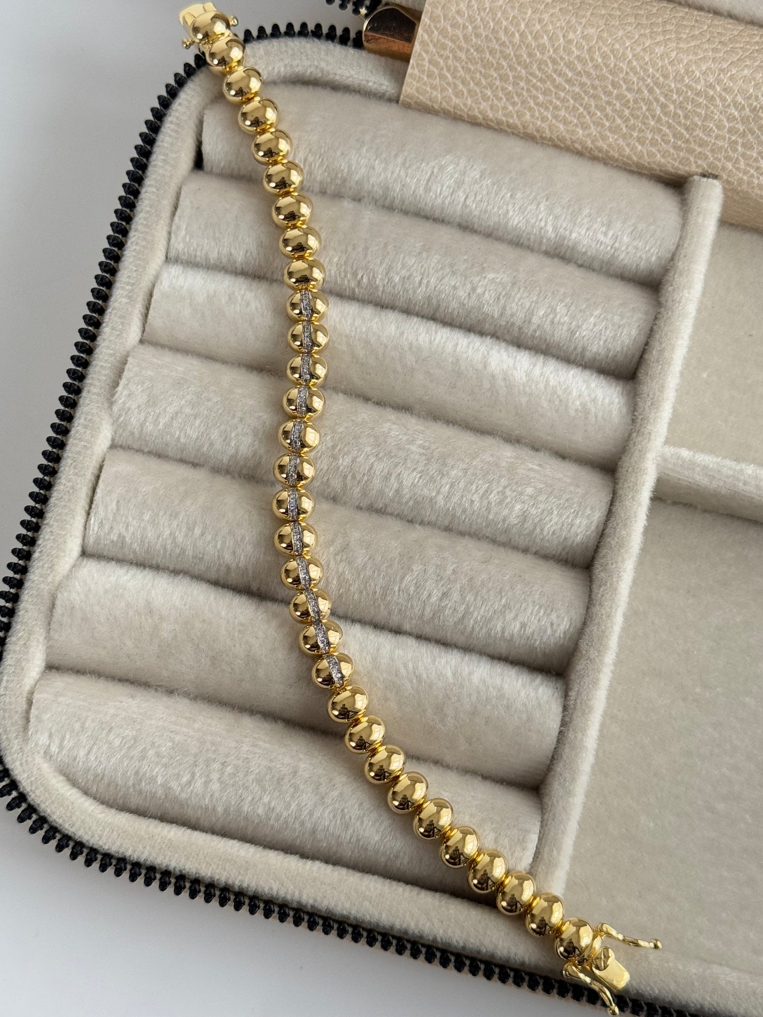 İTHAL OVAL DETAYLI GOLD BİLEKLİK