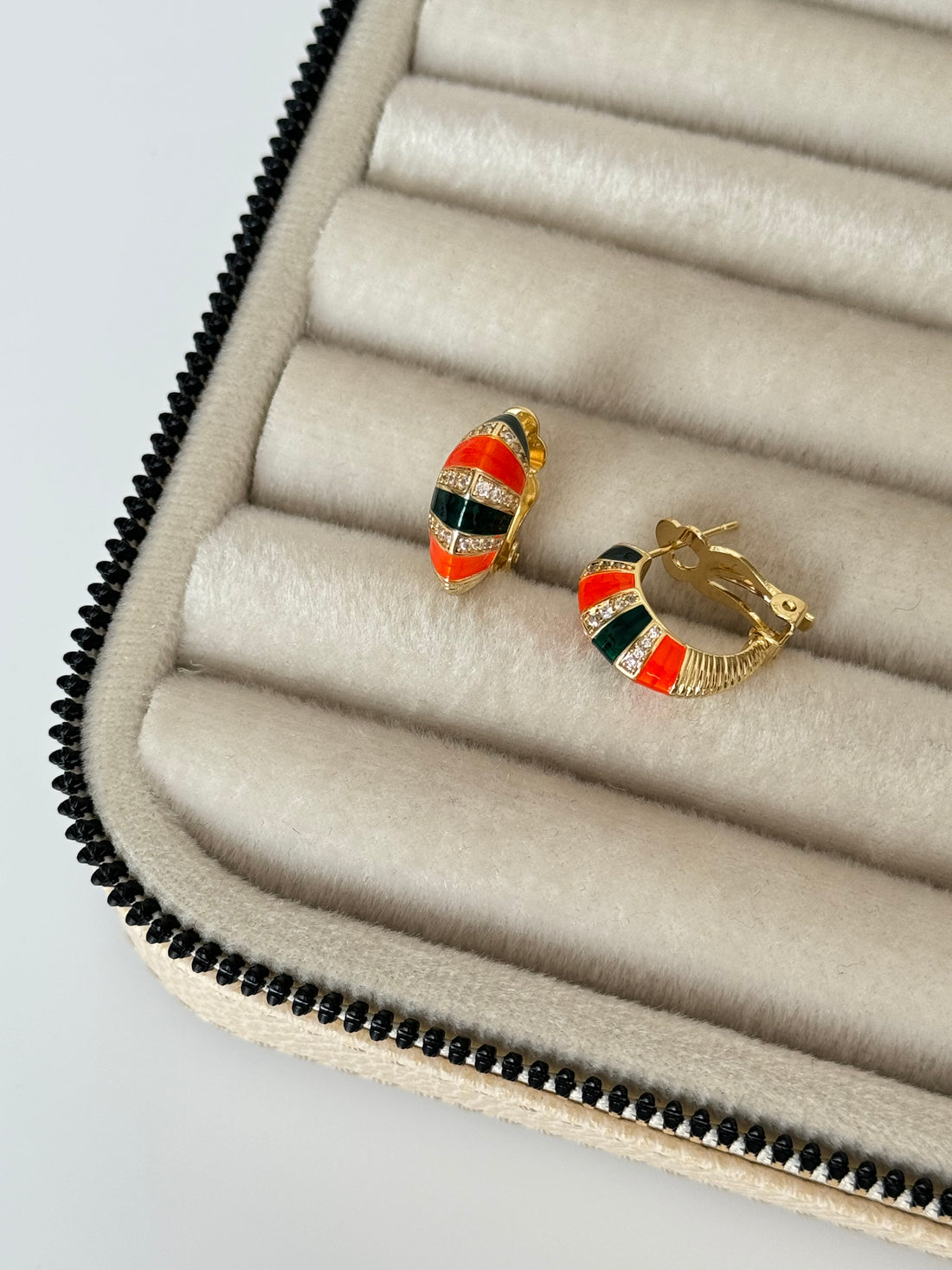 İTHAL RENKLİ GOLD HALKA KÜPE