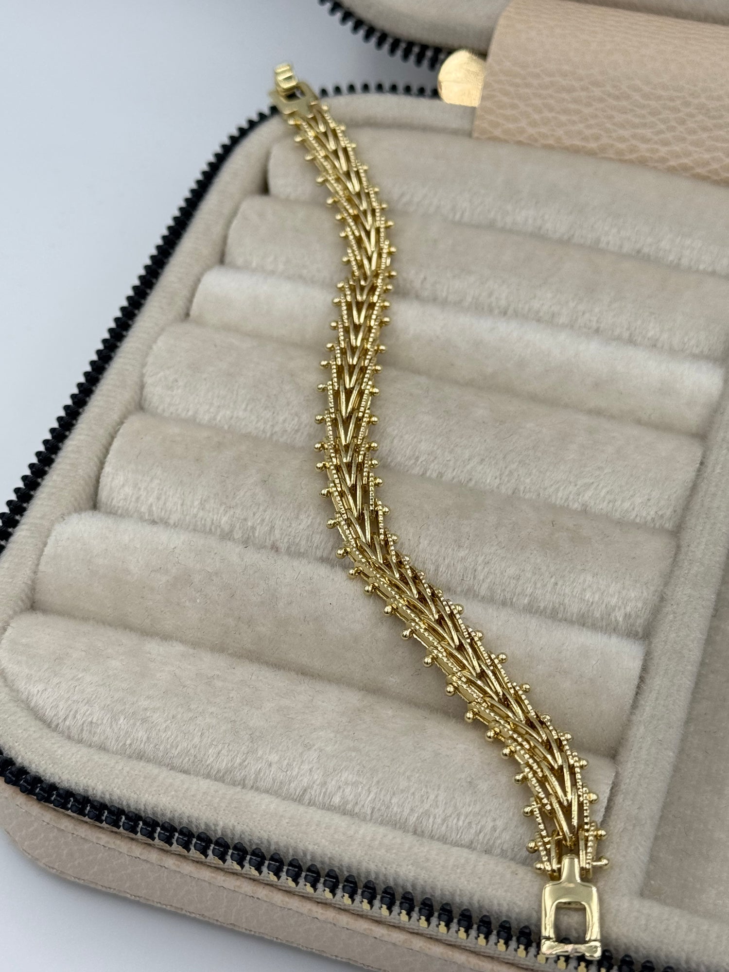 İTHAL KORDON DETAYLI GOLD BİLEKLİK