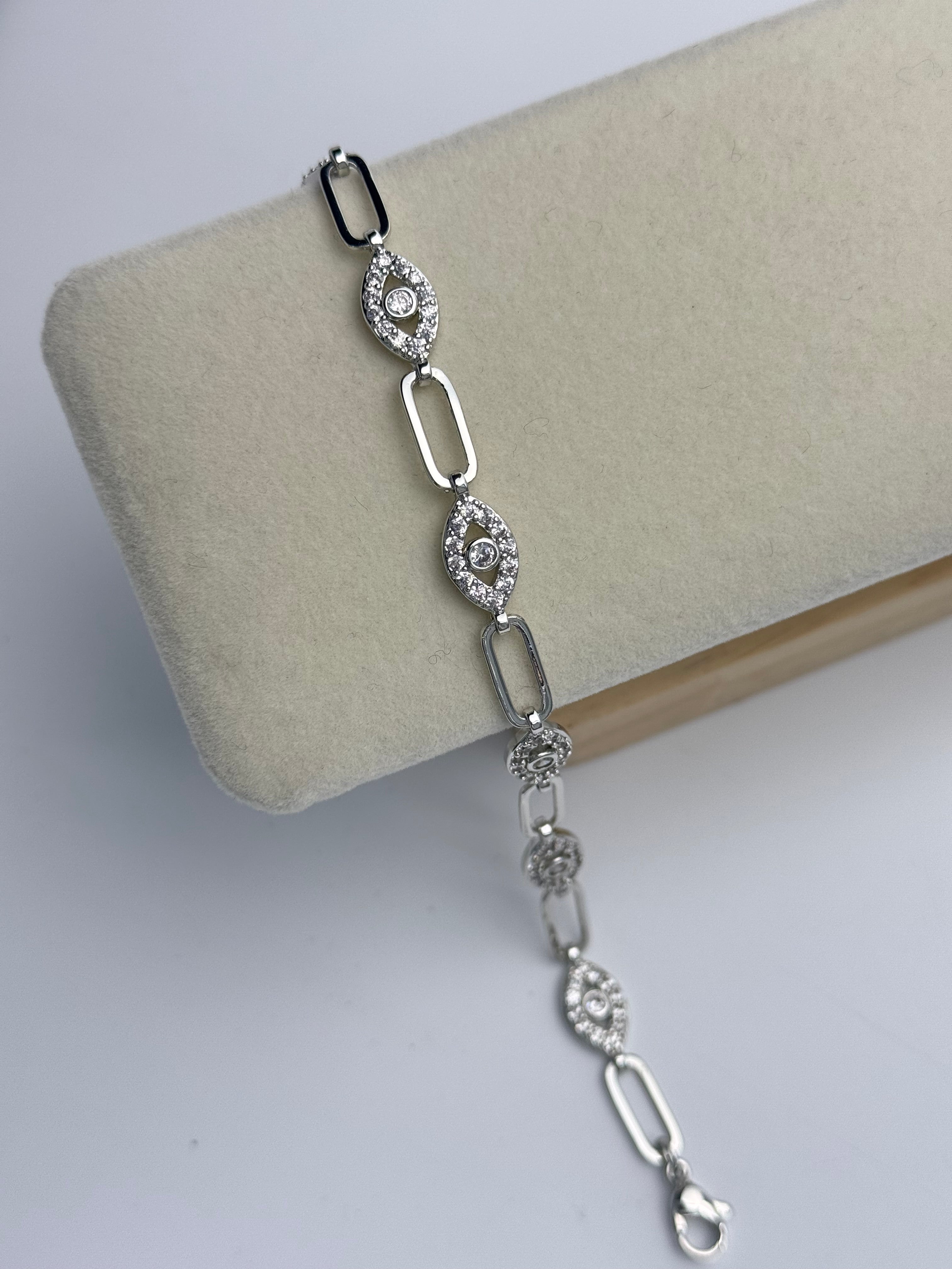 NAVAZ GÖZ DETAYLI SİLVER BİLEKLİK