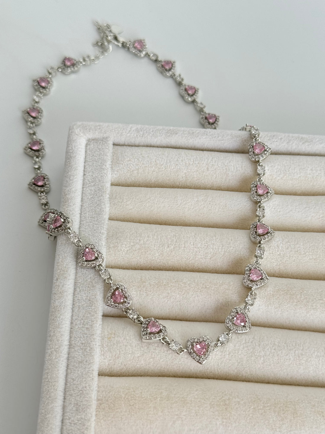 İTHAL PEMBE KALP DETAYLI SİLVER KOLYE