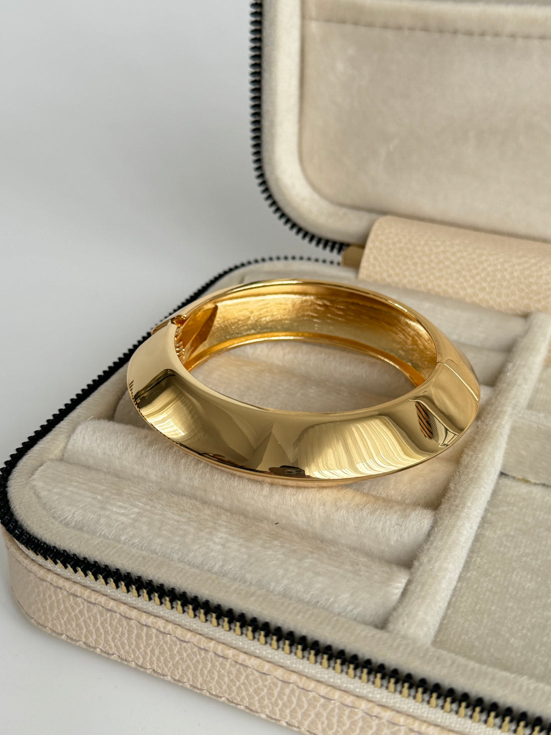 İTHAL GOLD KELEPÇE BİLEZİK BİLEKLİK