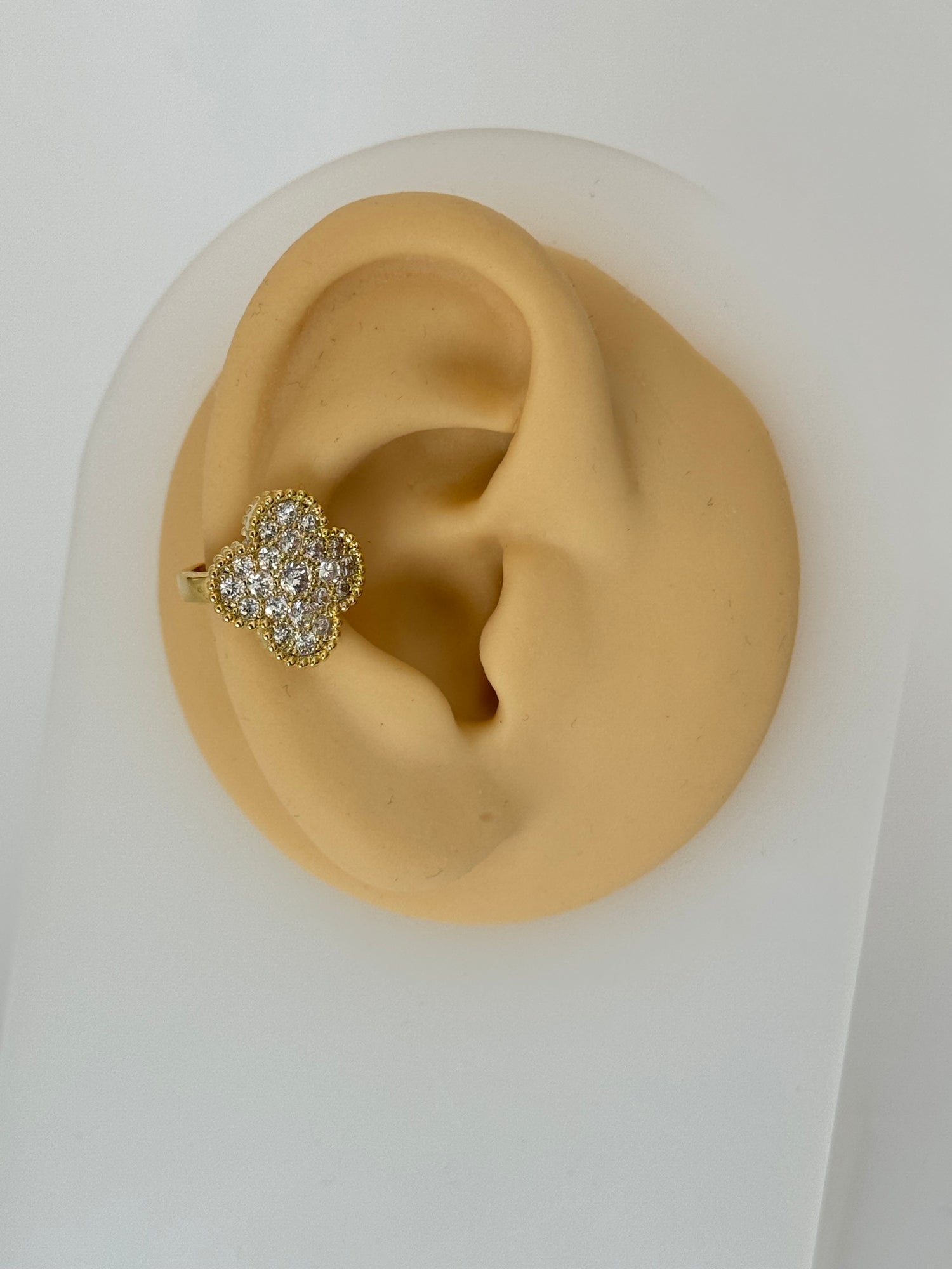 ERİS YONCA DETAYLI GOLD MARKA MODEL KIKIRDAK KÜPE EARCUFF