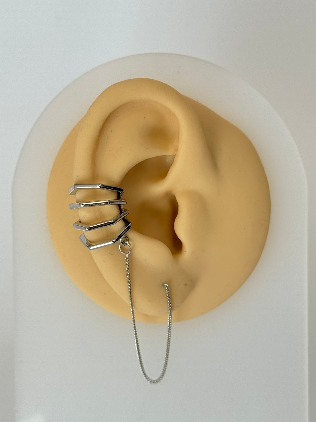 LEYA KÜPE DETAYLI SİLVER KIKIRDAK KÜPE EARCUFF