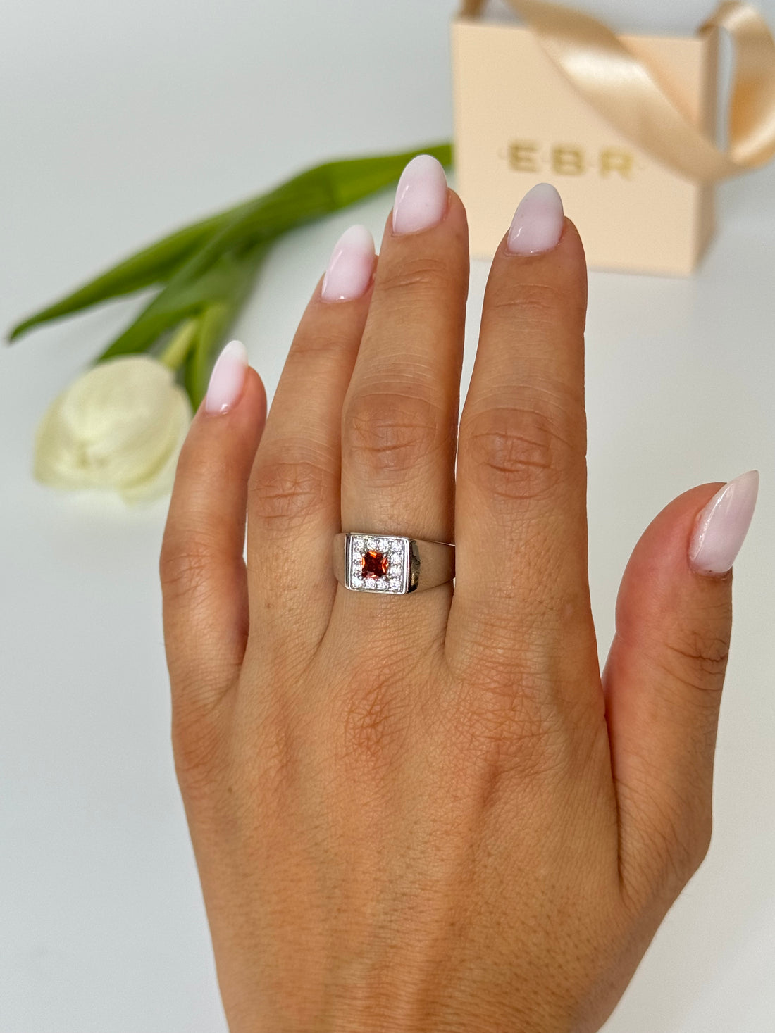 İTHAL KIRMIZI TAŞLI SİLVER AYARLANABİLİR YÜZÜK