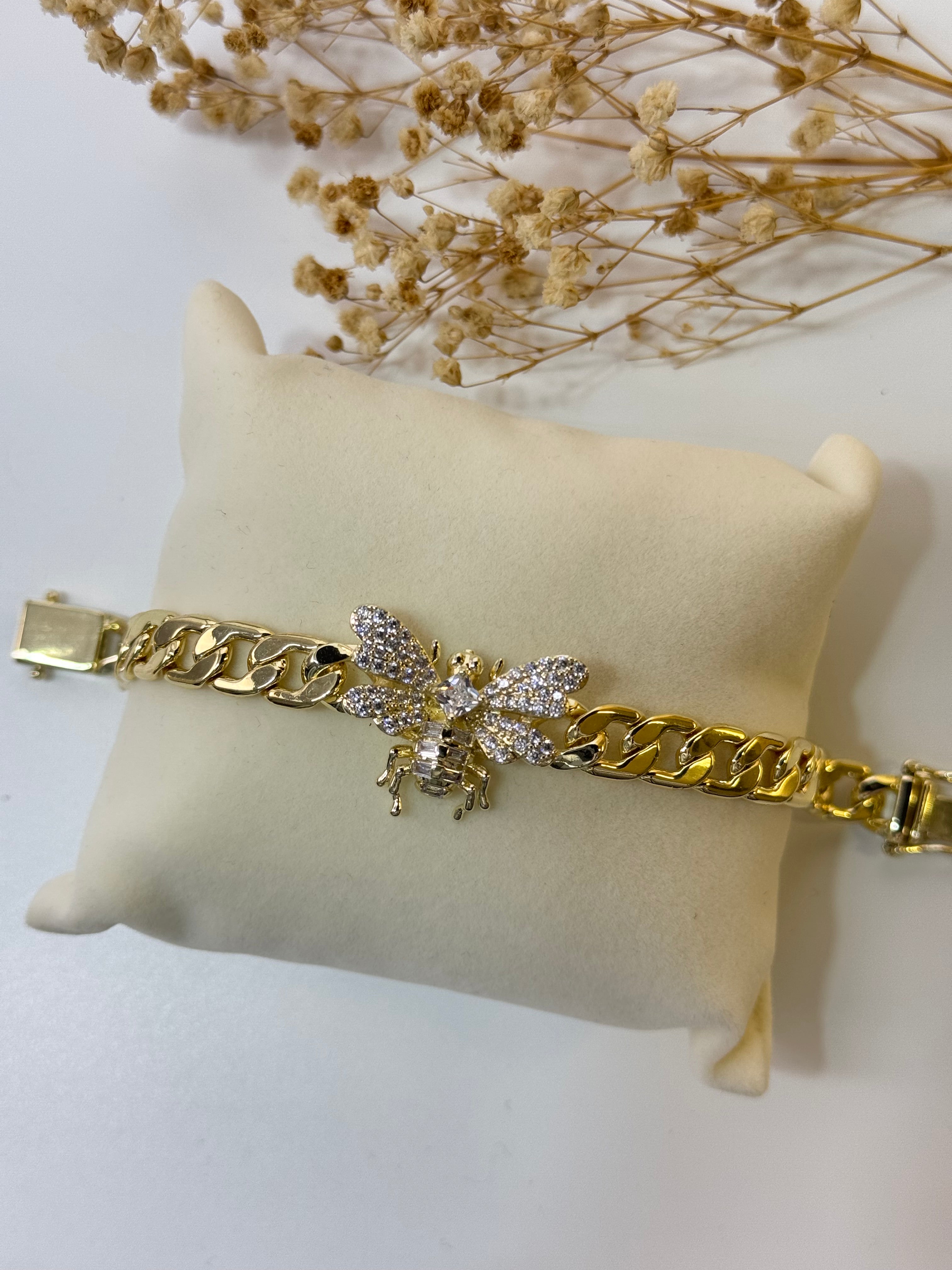 NİARE KELEBEK DETAYLI GOLD ZİNCİR BİLEKLİK