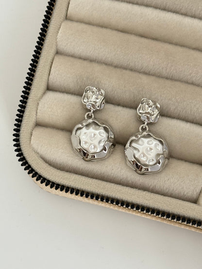 İTHAL İNCİ DETAYLI SİLVER KÜPE