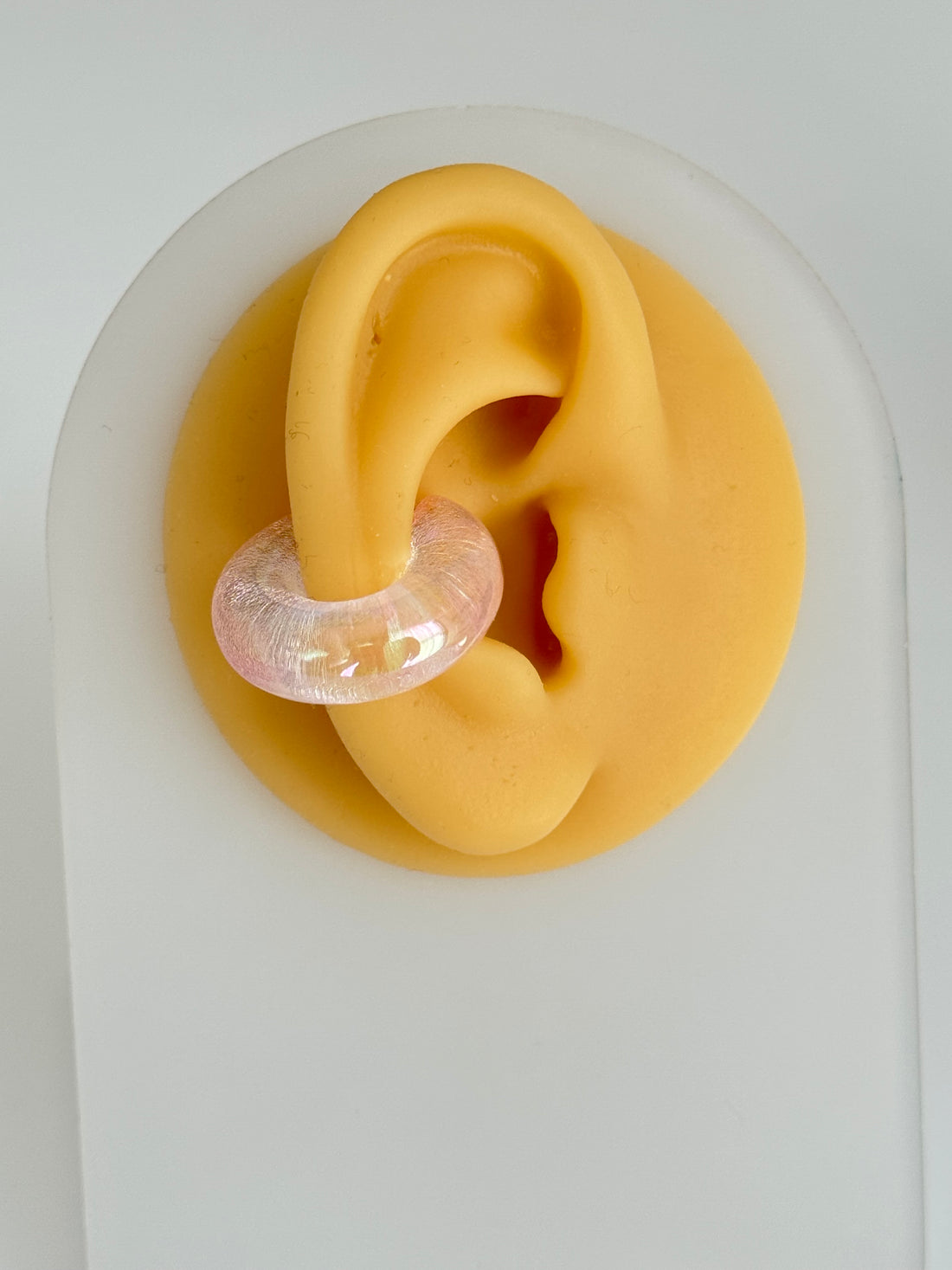 HOLOGRAMLI AKRİLİK EARCUFF KIKIRDAK KÜPE PEMBE