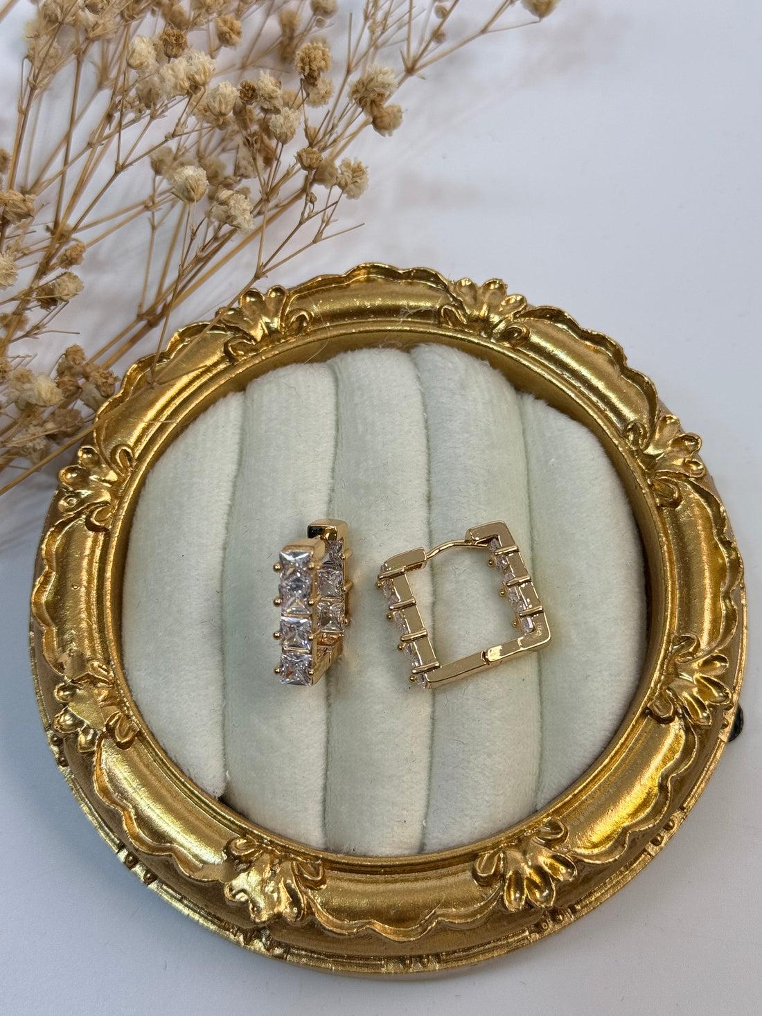 ZİRKON TAŞLI KARE GOLD HALKA KÜPE