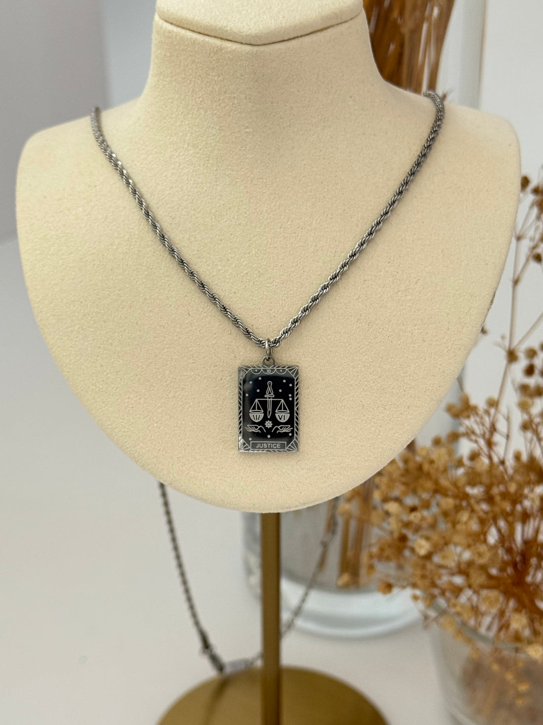 İTHAL ADALET TERAZİLİ UZUN BURGU SİLVER ÇELİK KOLYE