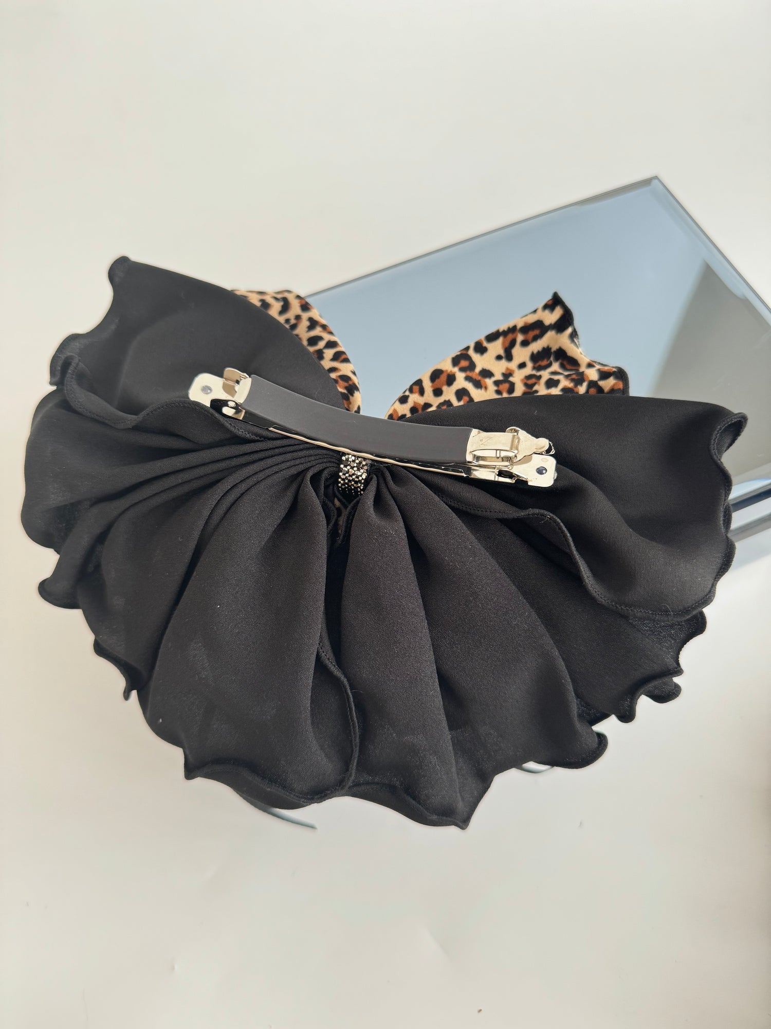 İTHAL FİYONKLU LEOPAR DETAYLI TOKA