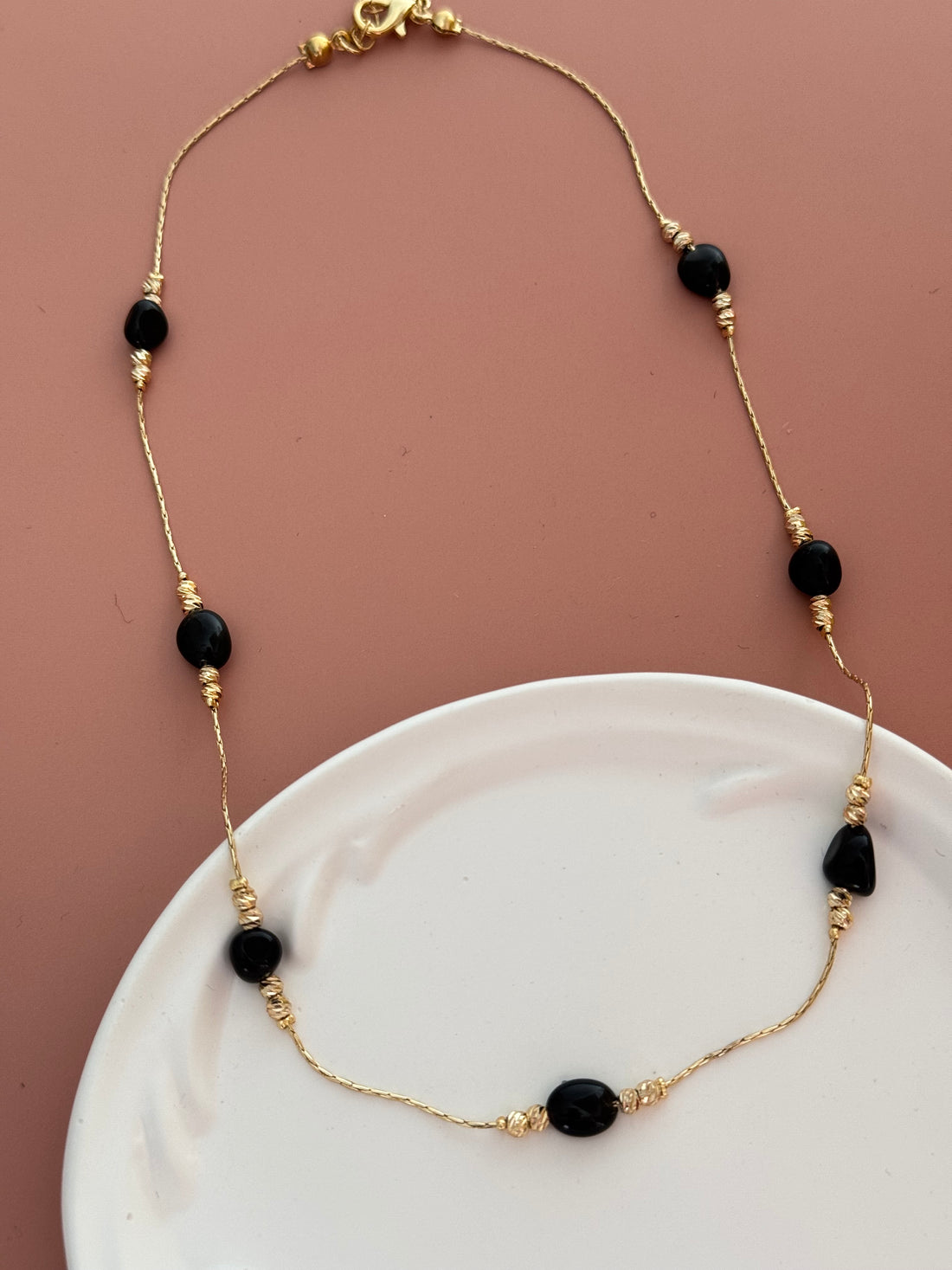 SİYARE SİYAH DOĞAL TAŞLI ALTIN KAPLAMA KOLYE