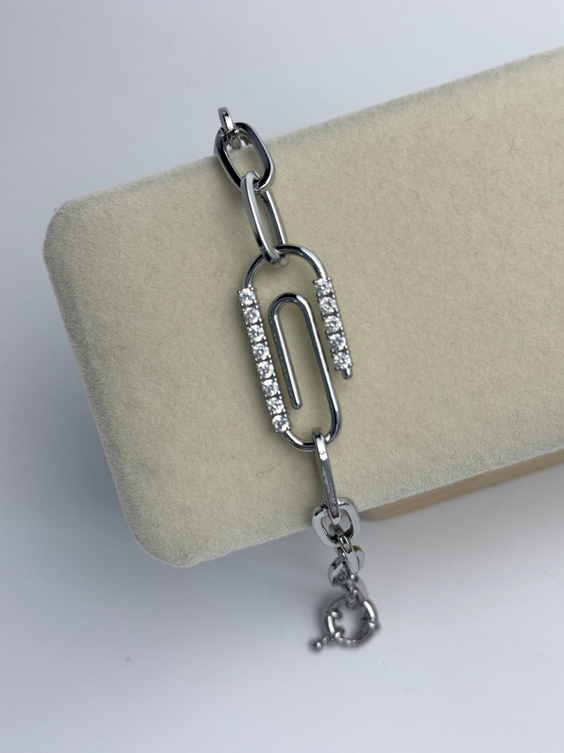 İTHAL ATAÇ DETAYLI SİLVER BİLEKLİK