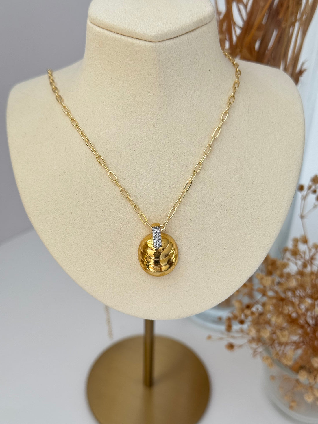 İTHAL DENİZ KABUĞU DETAYLI UZUN GOLD KOLYE