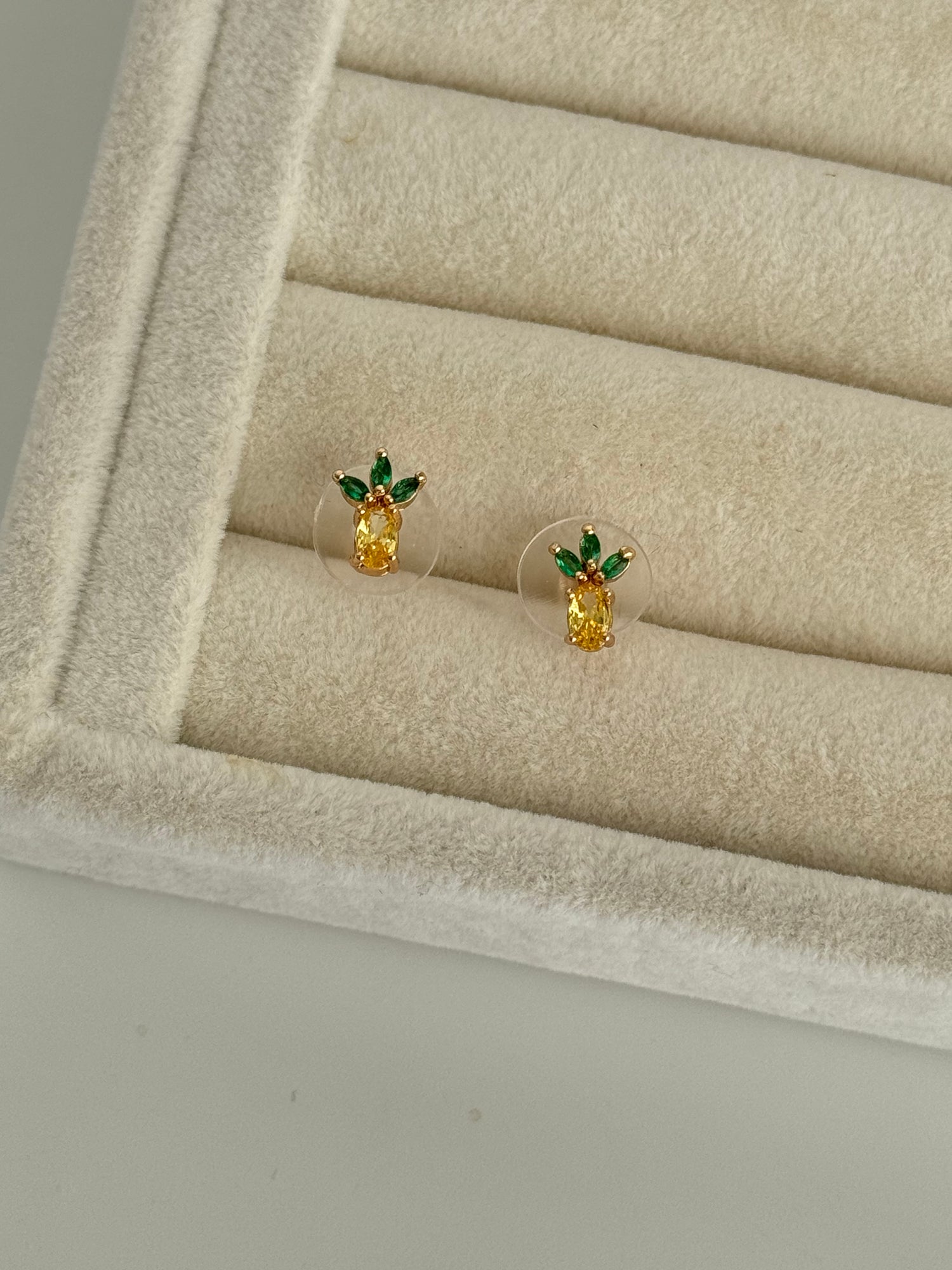 İTHAL ANANAS MODEL MİNİMAL KÜPE