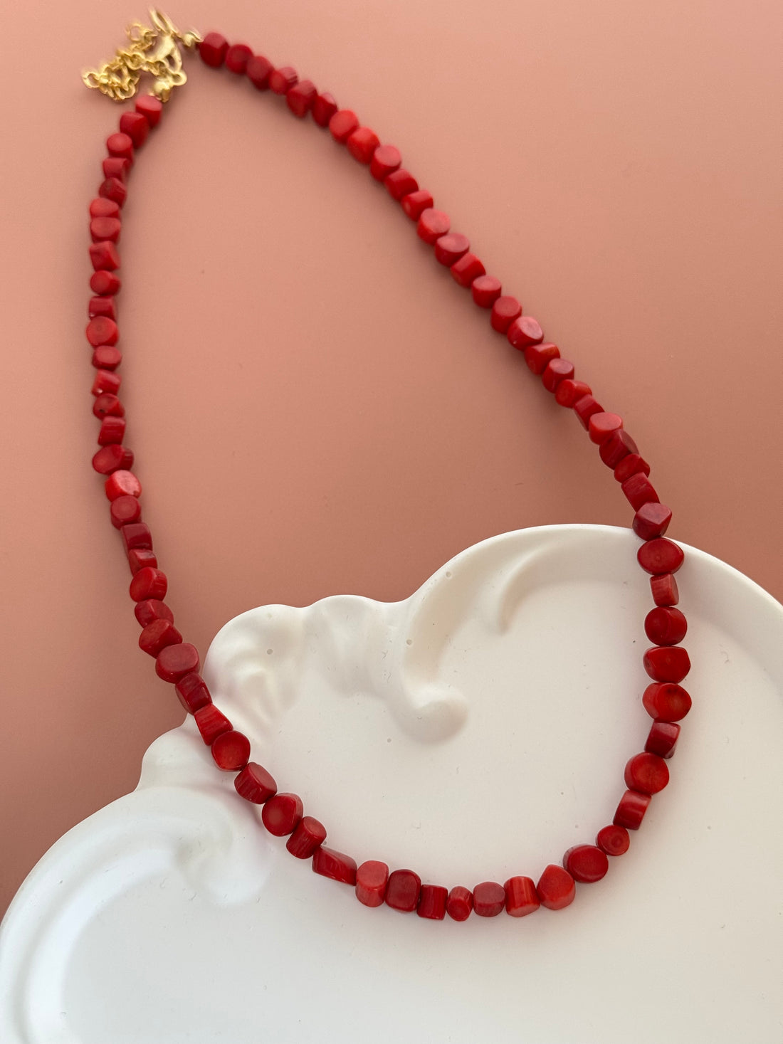 NURA MERCAN DOĞAL TAŞLI KOLYE