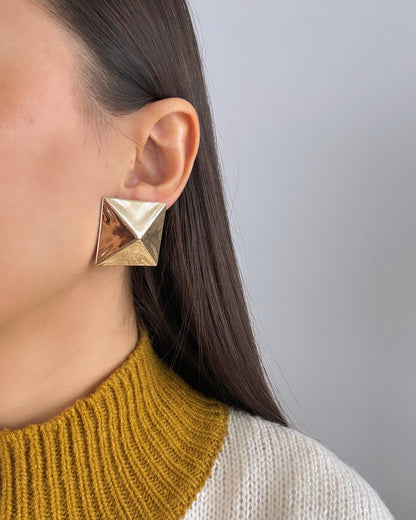 İTHAL PİRAMİT MODEL GOLD KÜPE