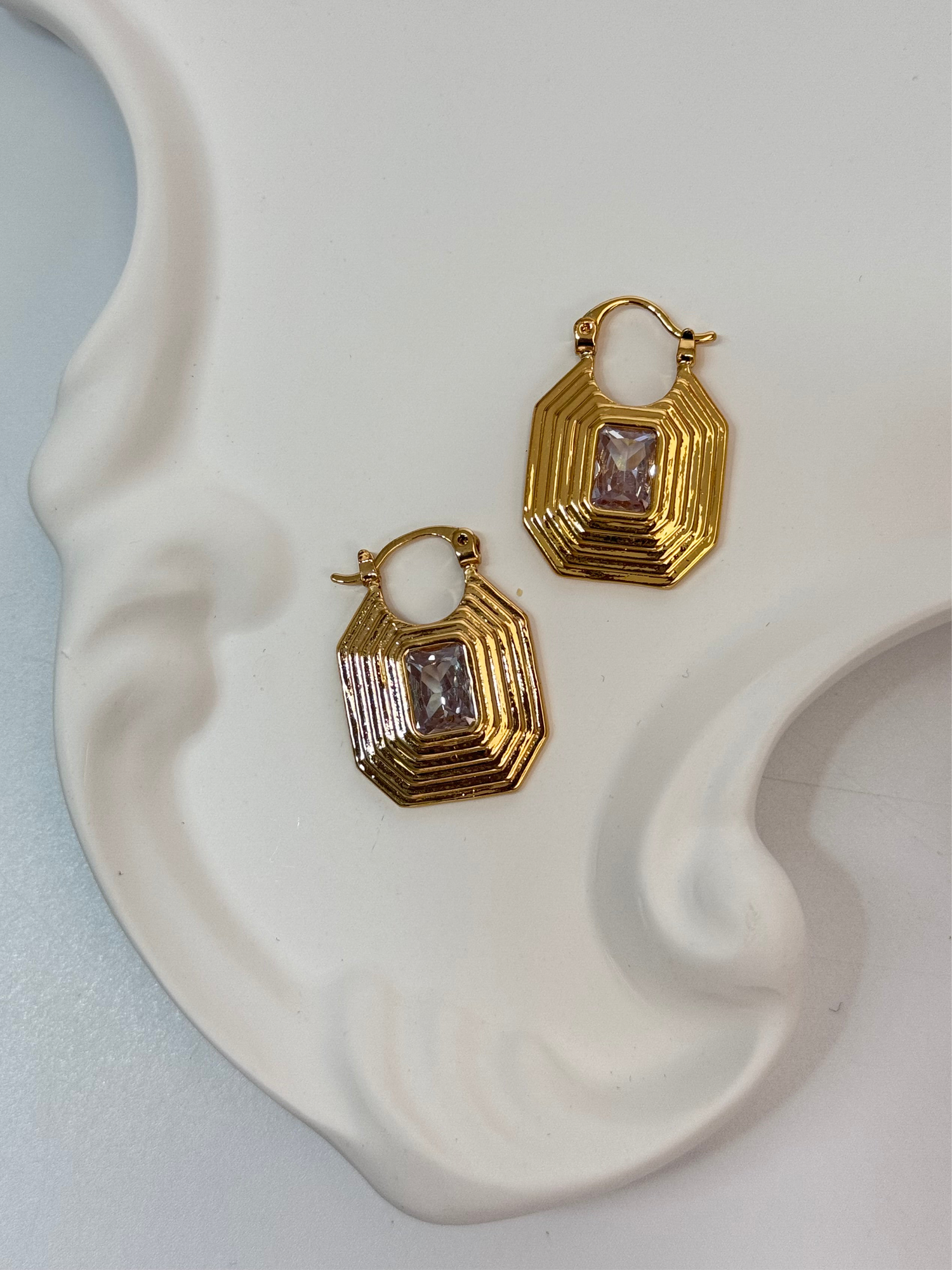 PİRAMİT GOLD KÜPE