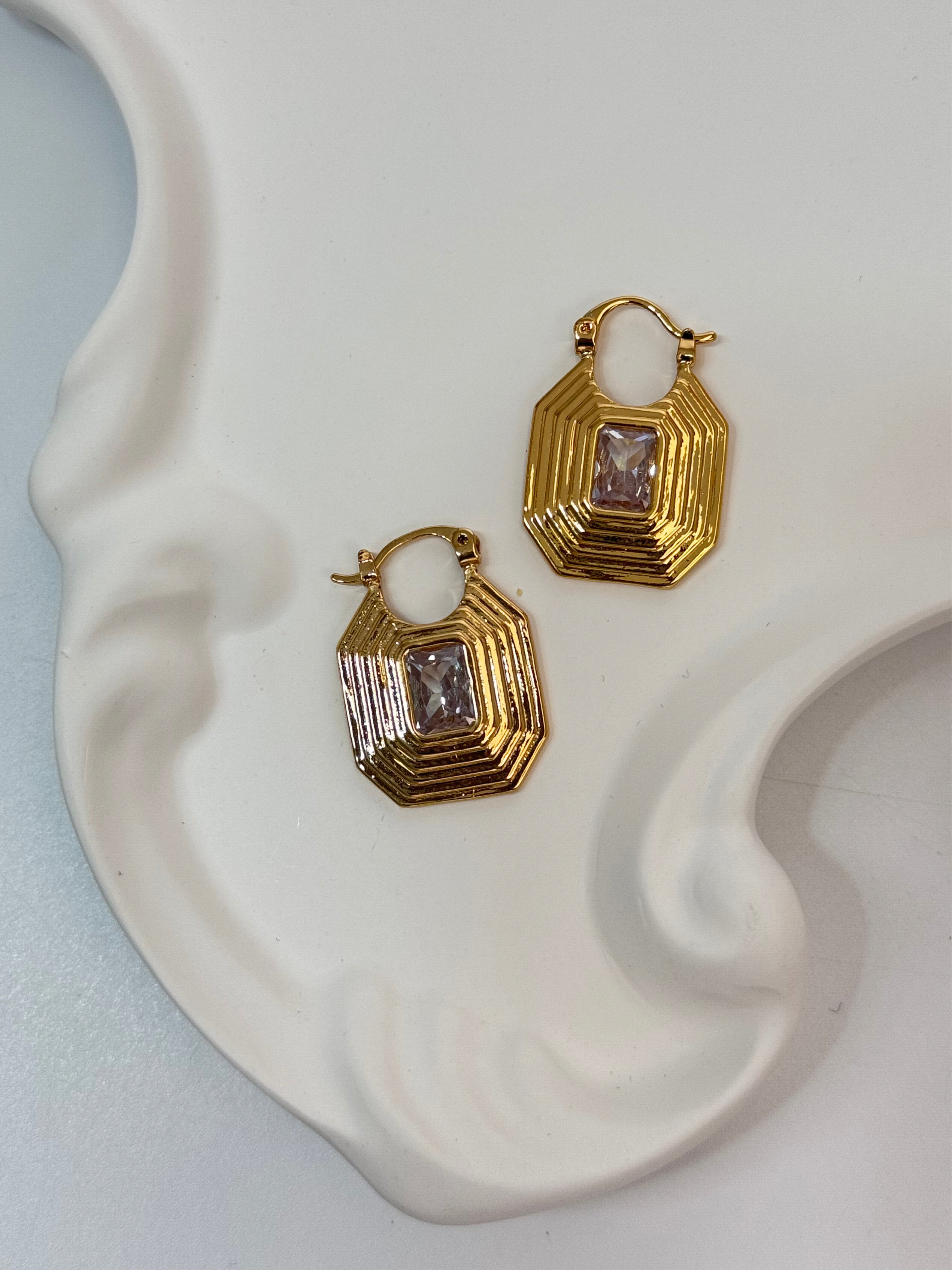 PİRAMİT GOLD KÜPE