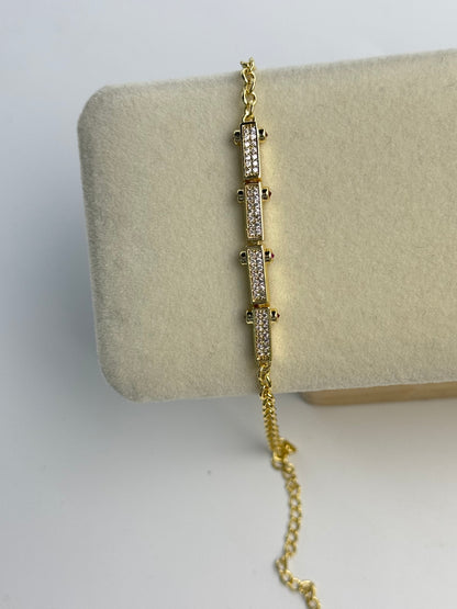 AVİN TAŞ DETAYLI GOLD BİLEKLİK