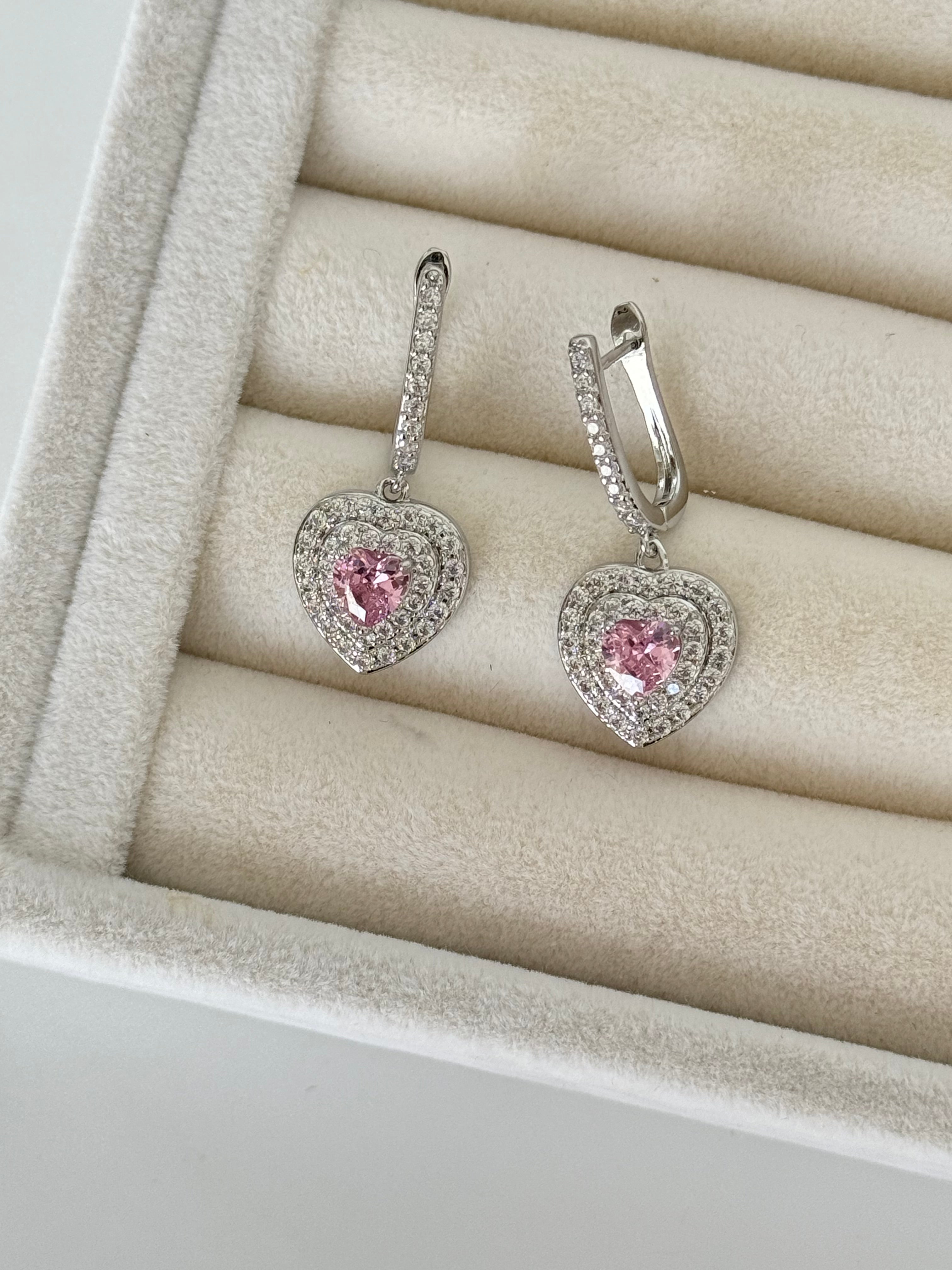 İTHAL PEMBE KALP DETAYLI ZİRKON TAŞLI SİLVER KÜPE